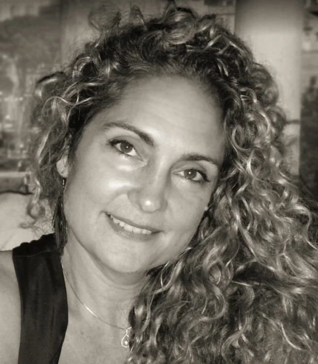 Angela B&W.jpg