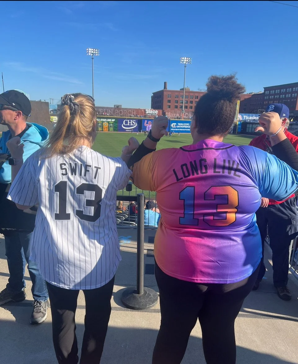 Swifties take the field: Inside the Saints' Taylor Swift theme night