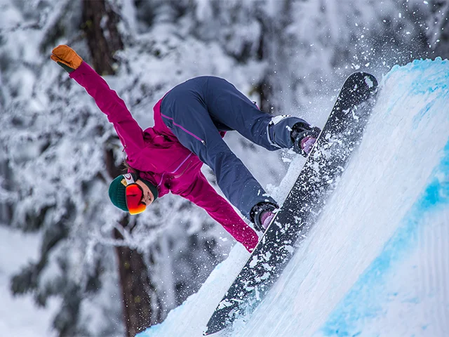 Haruna Kito's backside attack. Photo: Richard Hallman
