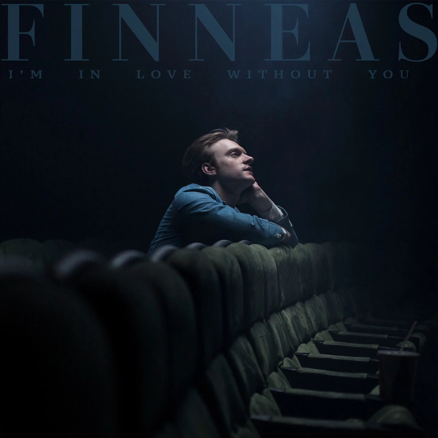 FINNEAS_didonesquePtSerif_Hires.jpg