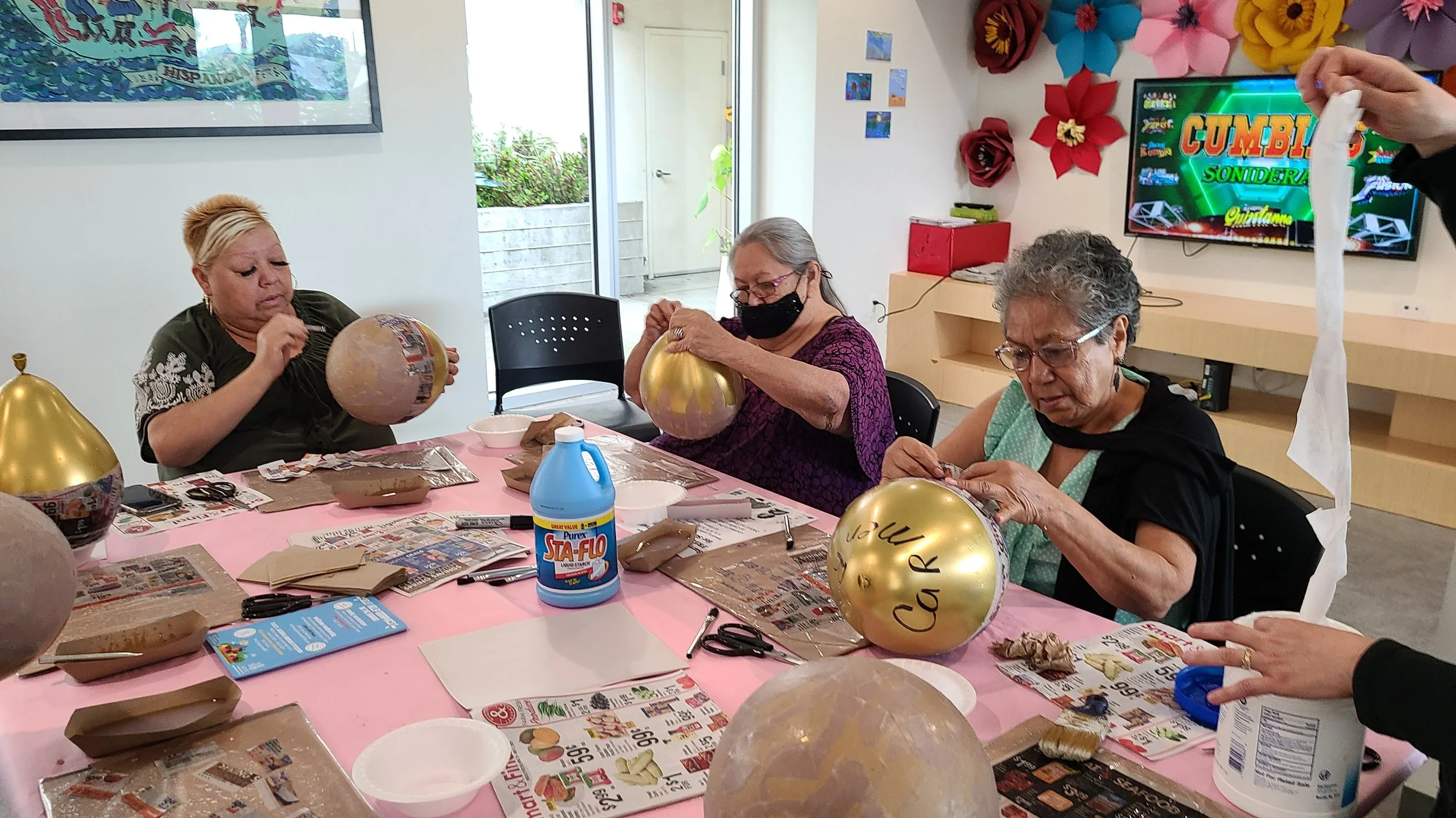 Barrio Mobile Art Studio Serves Local Elders through the Arts