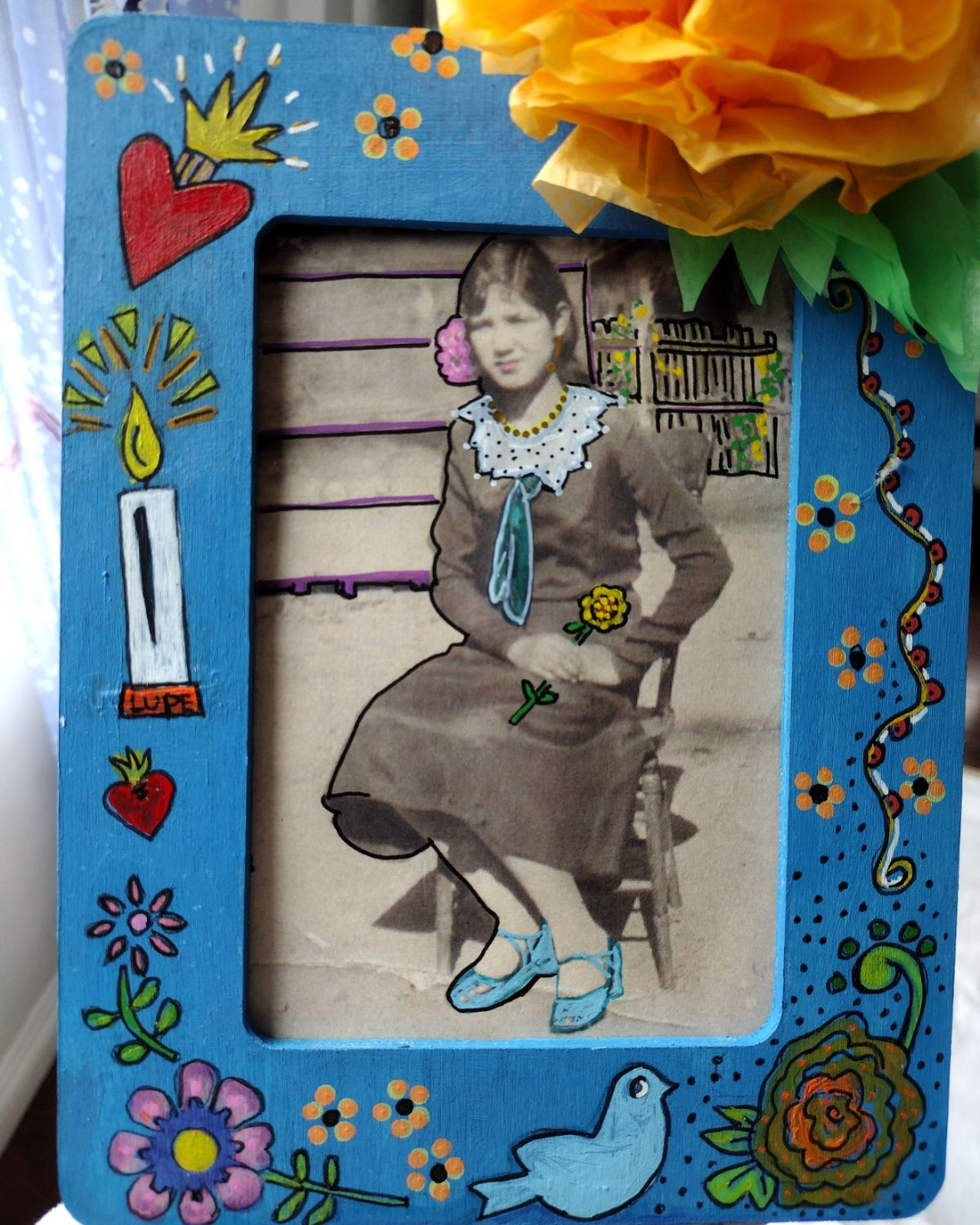 Family Workshops at the Library: Decorating Picture Frames with Artist Monica Perez