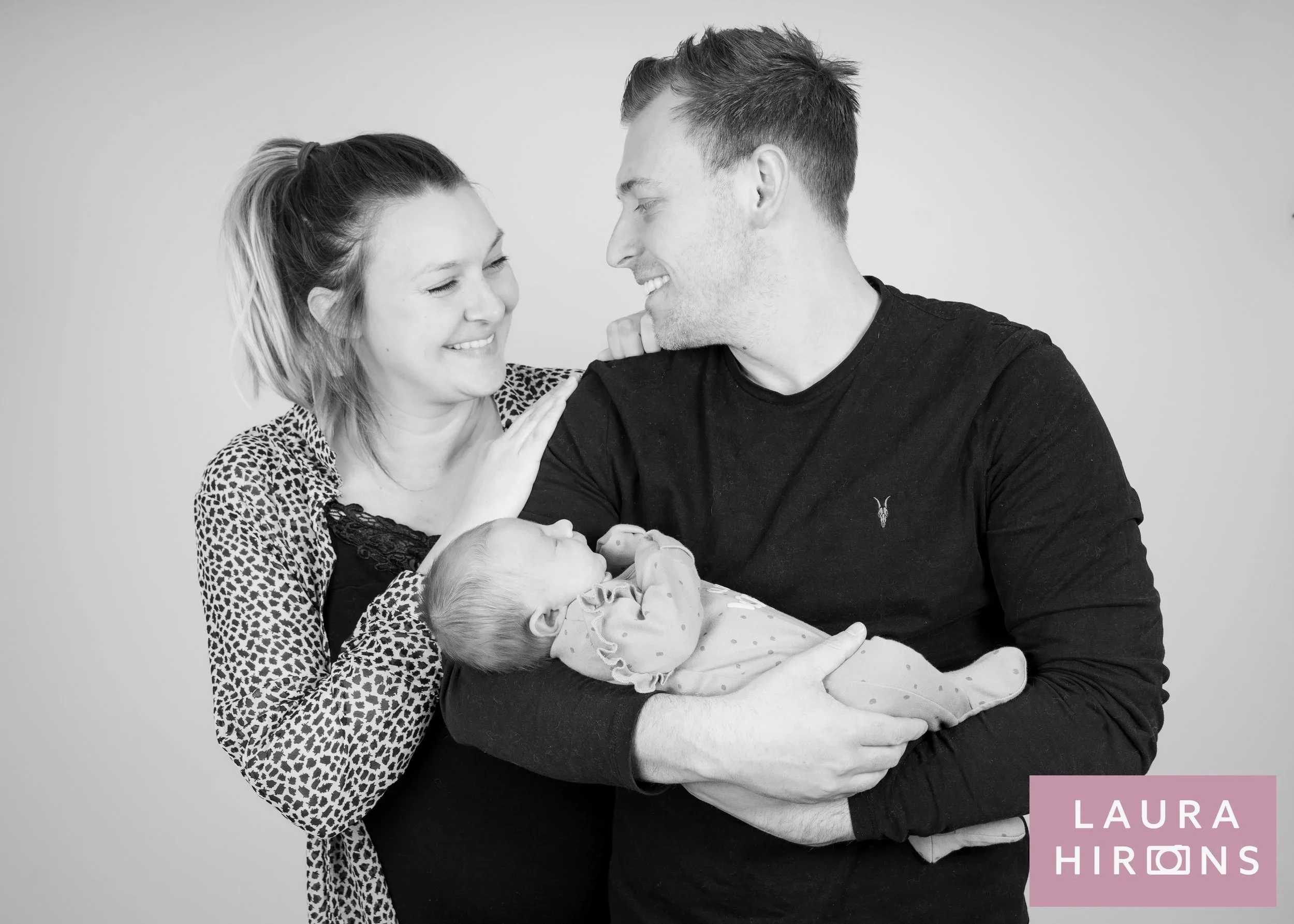 Maisie%27sNewbornShoot-13.jpg