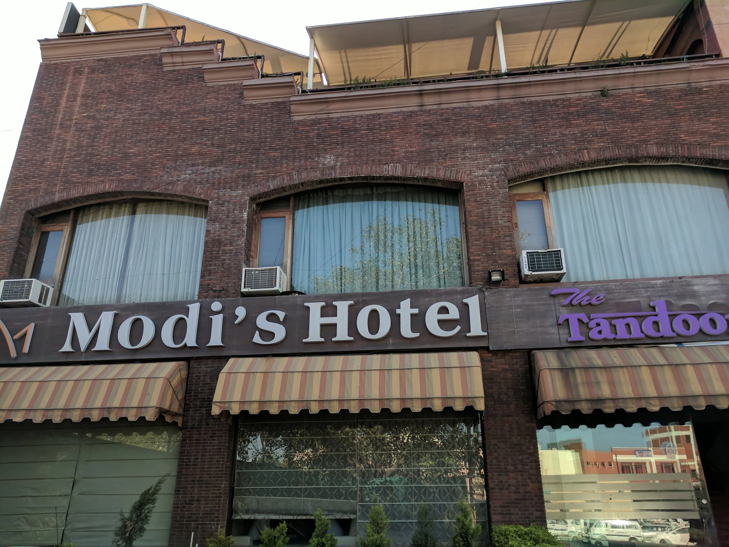 modi01.jpg