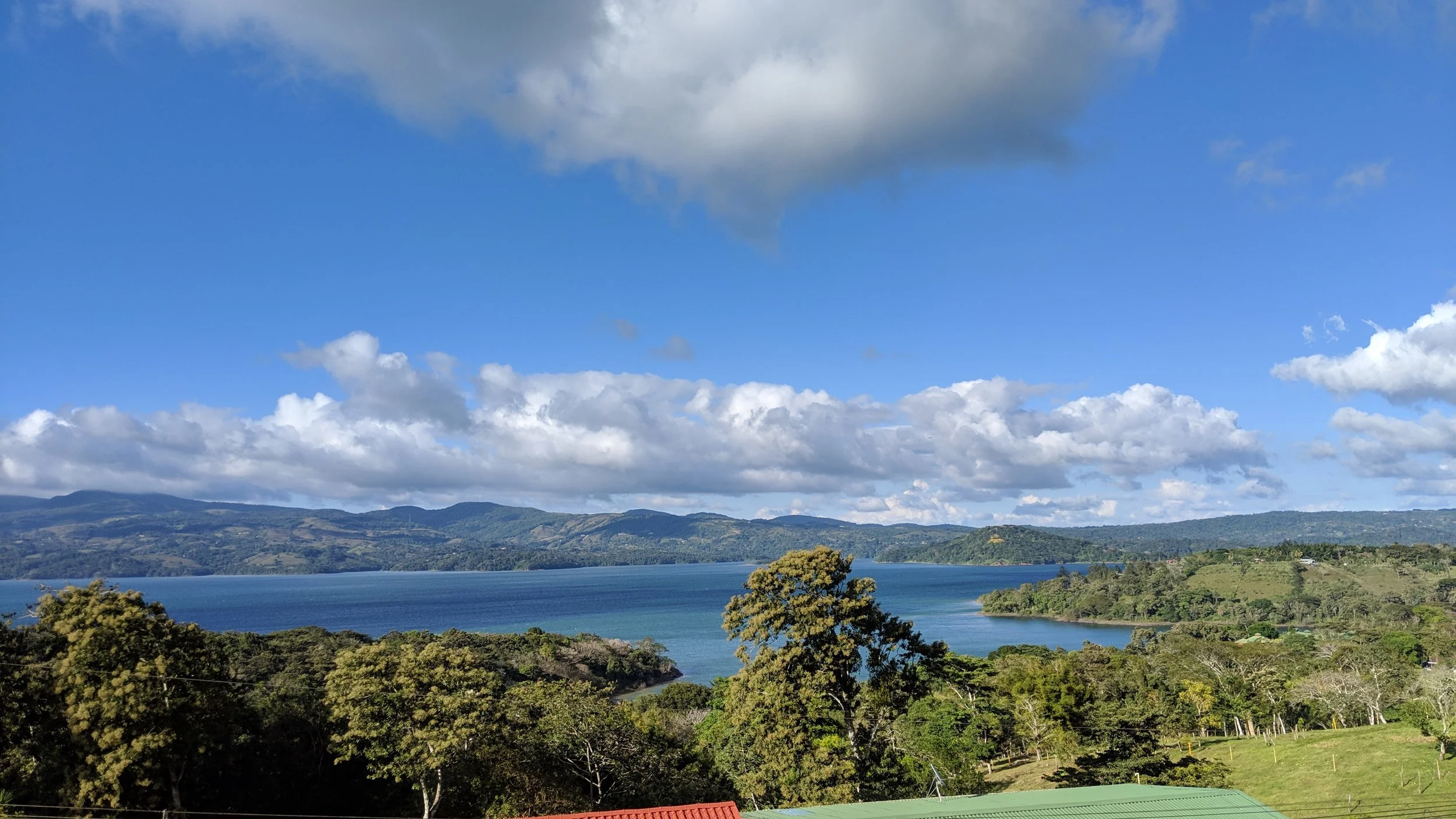 lake arenal.jpg