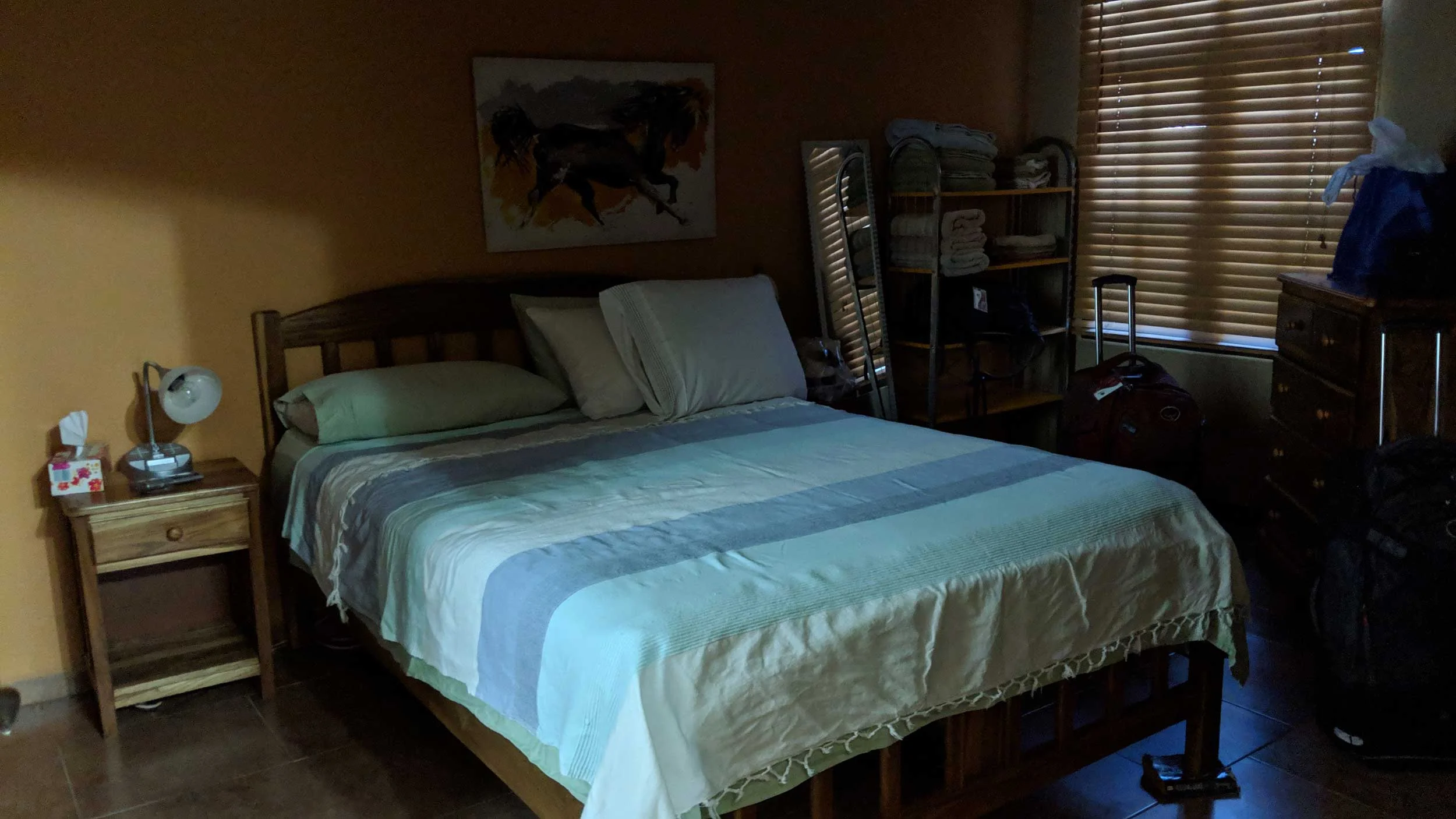 bed2.jpg