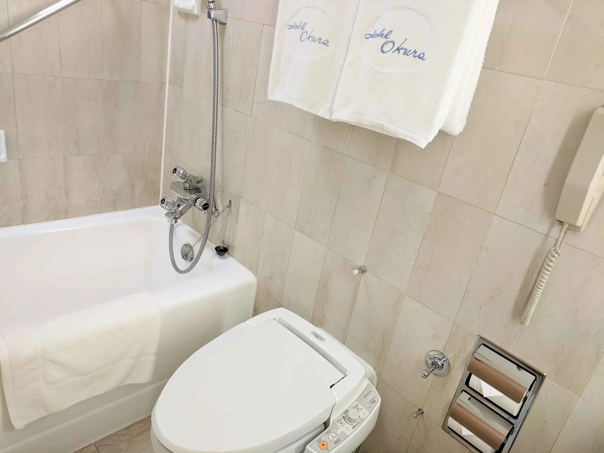 bath2.jpg