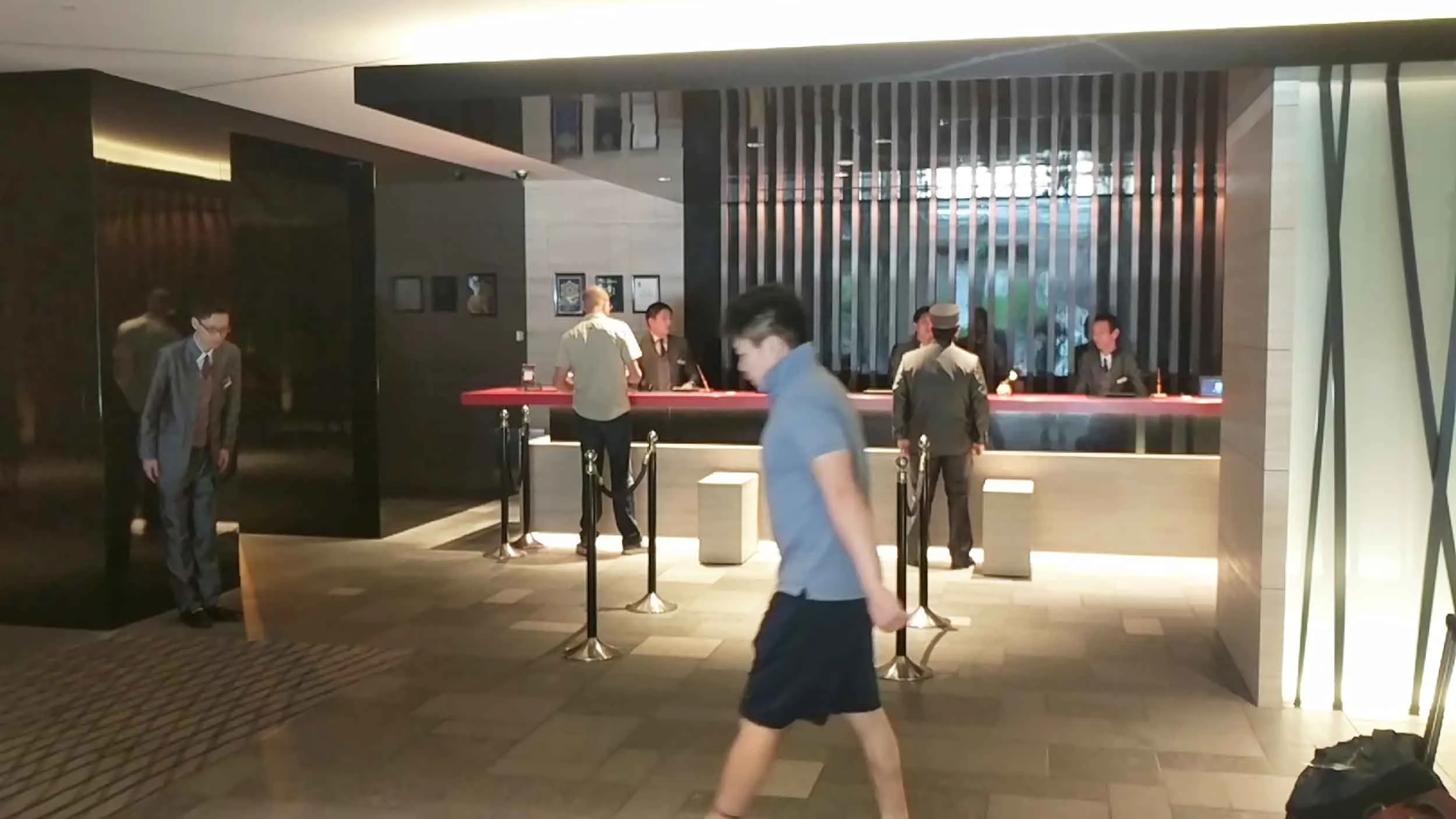 lobby1.jpg