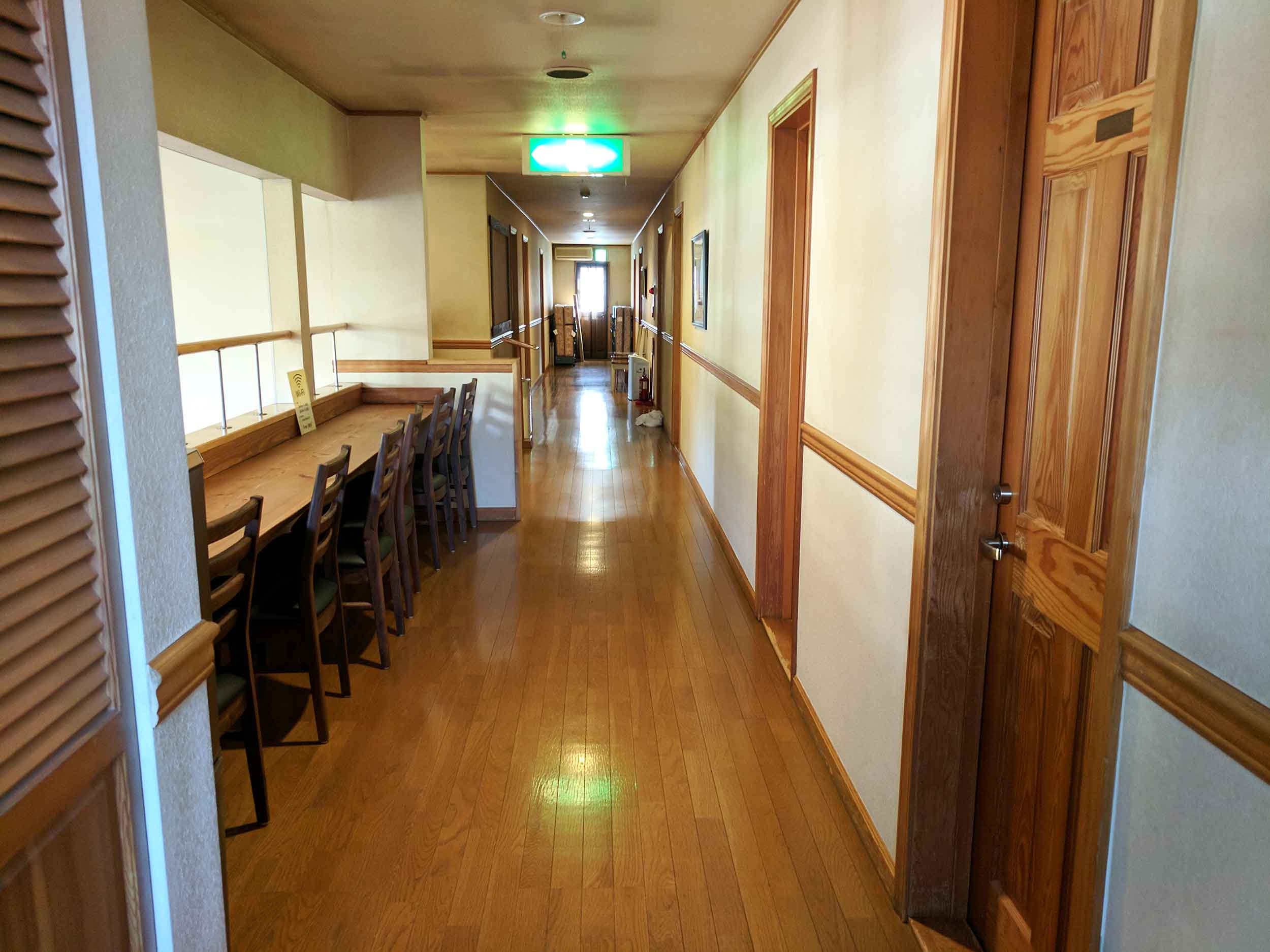 hallway1.jpg