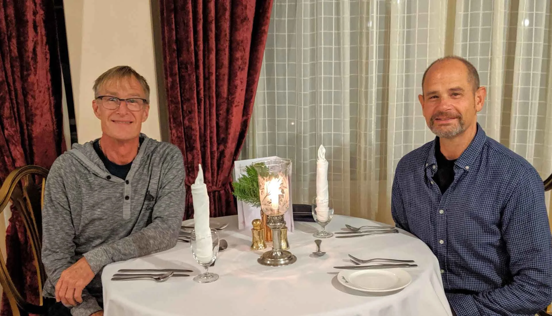 dining01.jpg