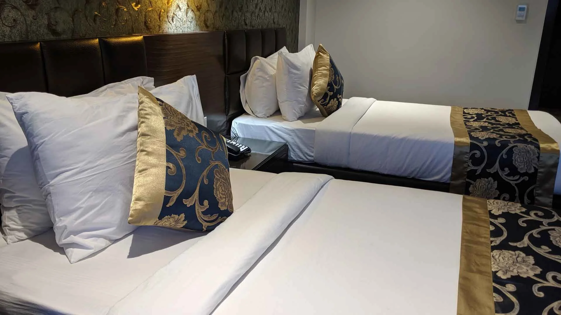 room1.jpg