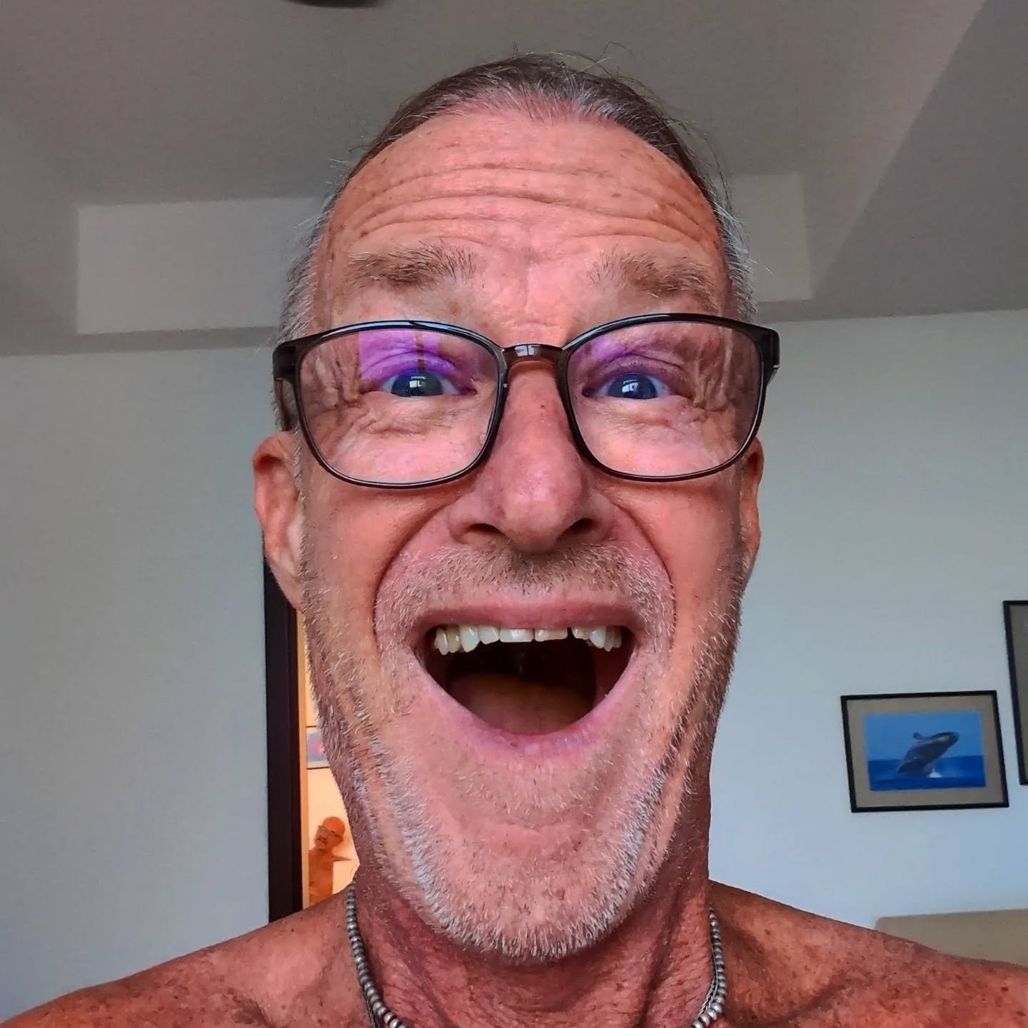 😻Foreshadow???💞🩷🩷💞 Eyeshadow!!! 😻
When Rich learned that our beautiful friends in Nepal were going to have twins, he snapped this joyous photo and sent it to them! 😂 
Does it mean that they are going to have two baby girls???🤣🤔 Stay tuned be