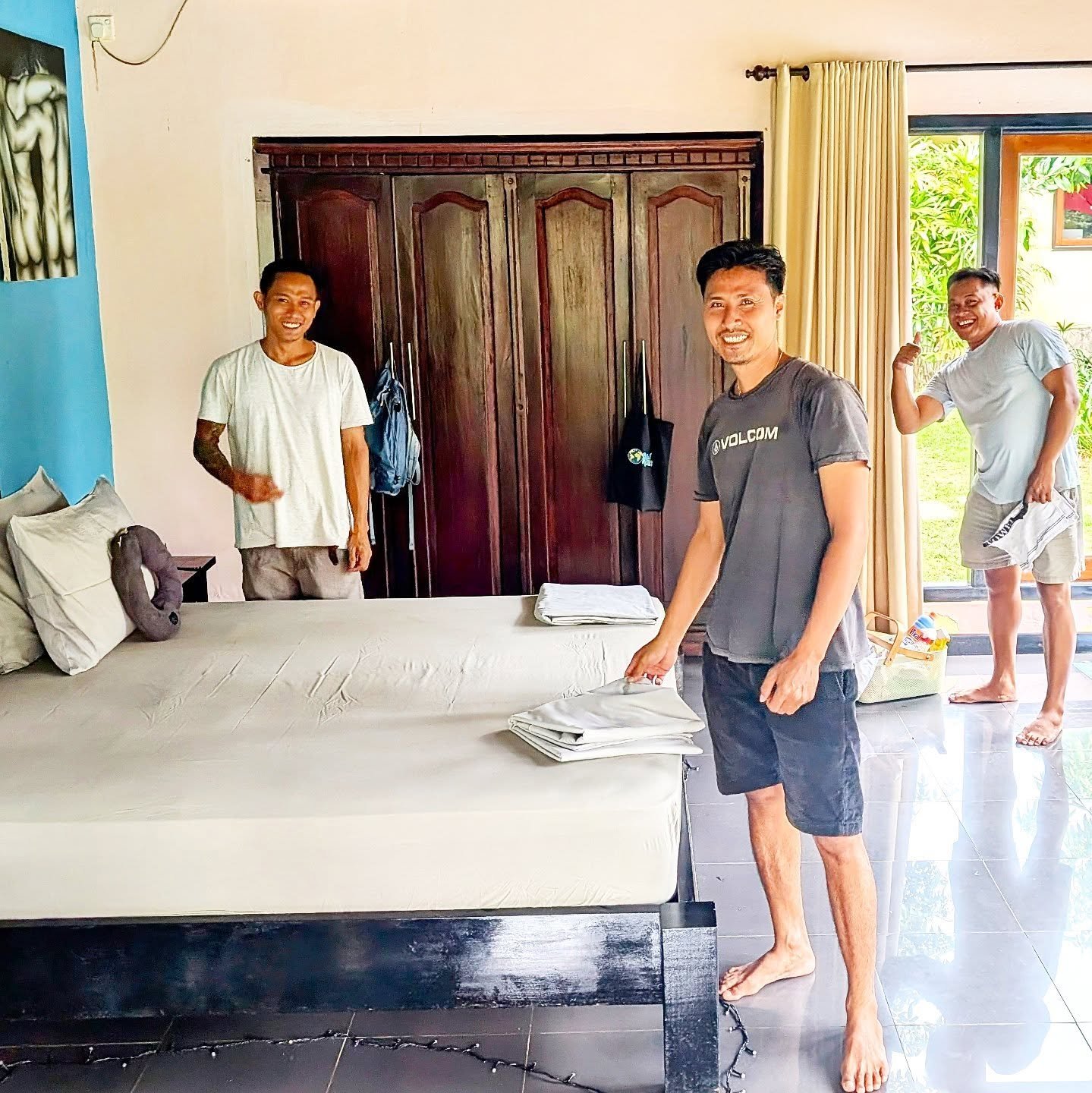 The housekeeping staff at Bali au Naturel is outstanding and perhaps the best group of guys we've ever had!  Our room is cleaned early each day, the floors are mopped and the bathroom is spotless and they are super friendly! It's hard work for people