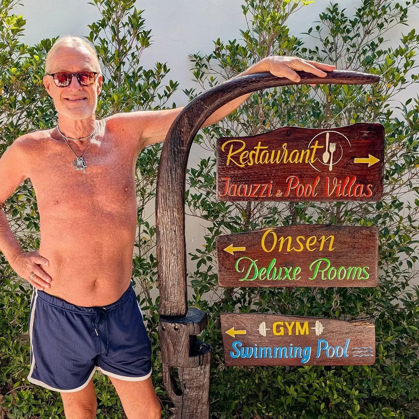 Oh there are so many reasons why the Dragonfly Naturist Village is our Top Pick for 2025! Happy New Years Eve! 🎇☮️🎇
#travel#travelpodcast #naturistresort #travelblogger #favorite 
👨🏻&zwj;🤝&zwj;👨🏼 Hotelguys.com 
☮️ Global Hotel Guys on Facebook