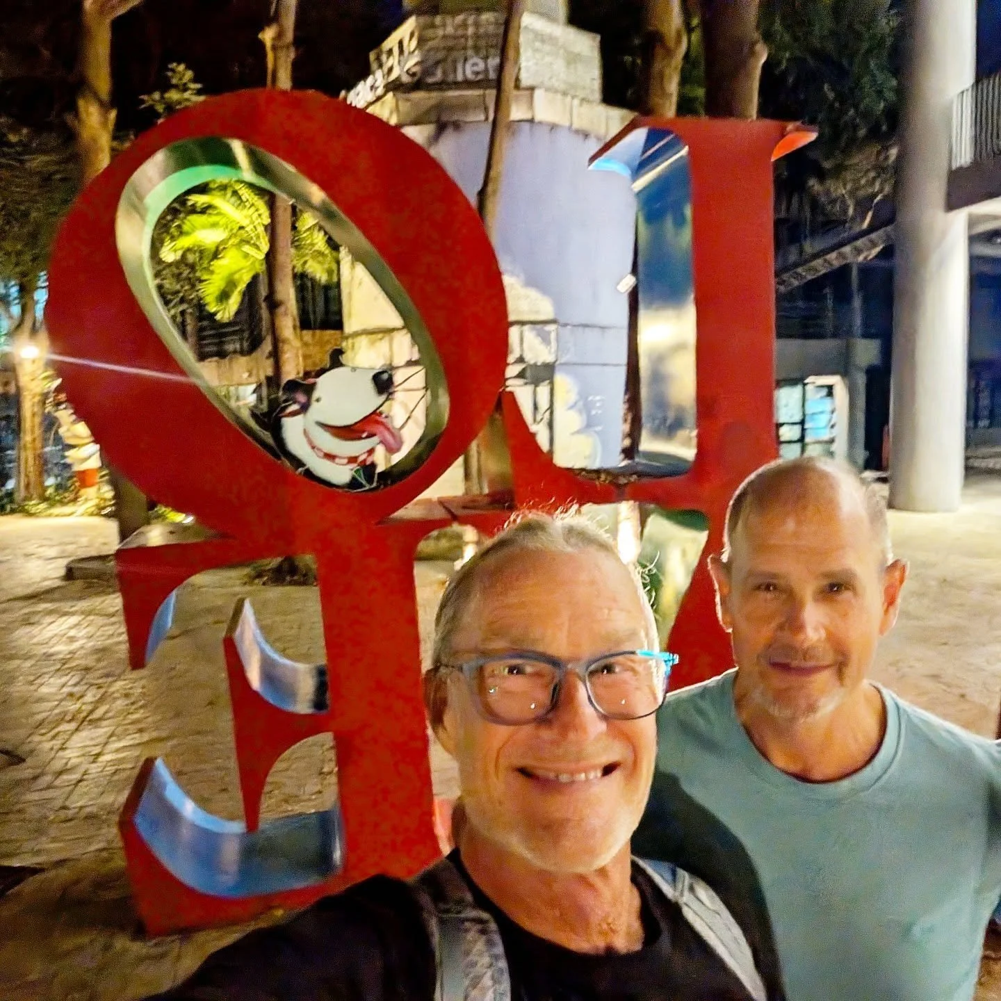 We choose LOVE...It's all around! ❤️☮️❤️ 
#chiangmai #travel #podcast #loveisallaround #love 
👨🏻&zwj;🤝&zwj;👨🏼 Hotelguys.com
🌏 Global Hotel Guys on Facebook 
🇹🇭 Global Hotel Guys on YouTube