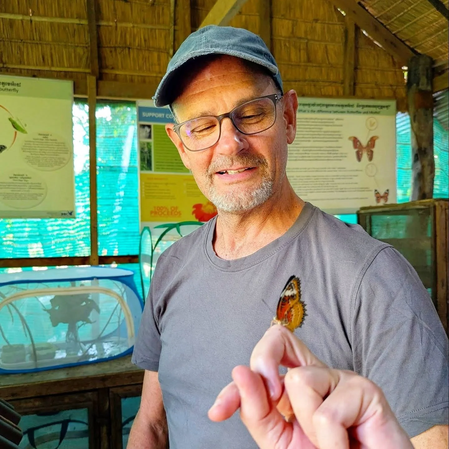Butterflies and white sand beaches!🦋⛱️ We're hundreds of miles apart in very culturally different countries! Paul visited a butterfly sanctuary in Siem Reap Cambodia and Rich enjoyed his final dinner on his favorite Borakay Island beach in the Phili