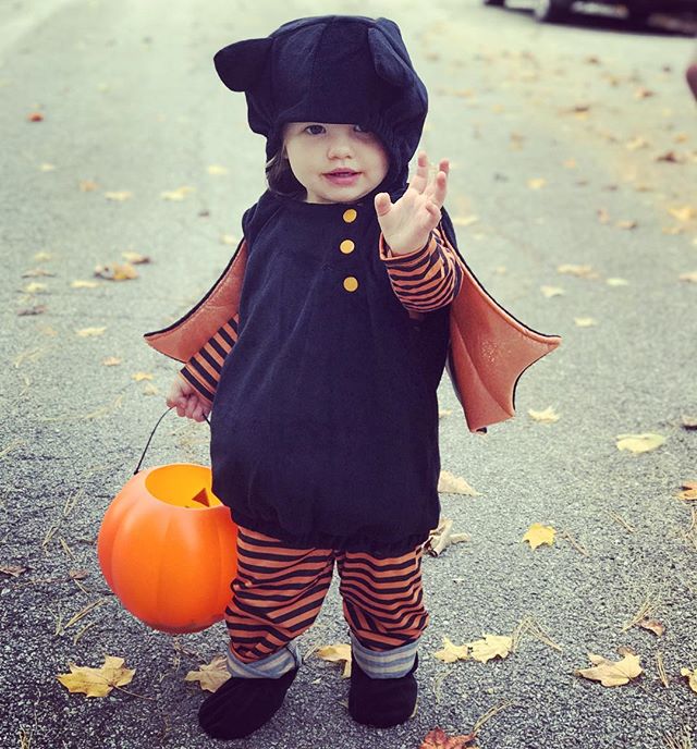 Trick or treat.🦇🧡 #halloween