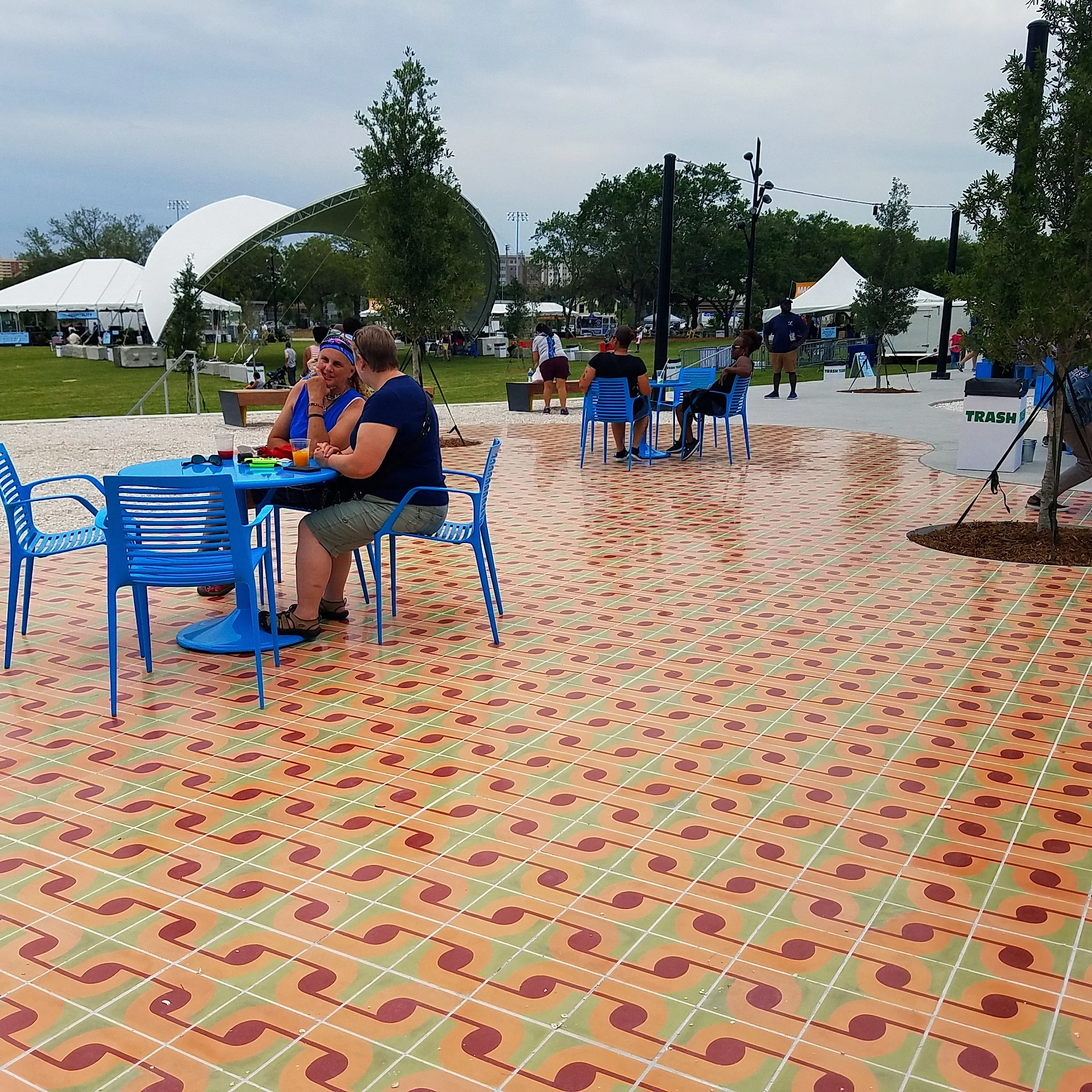 Jovi_Schnell_West_Tamap_Promenade.jpg