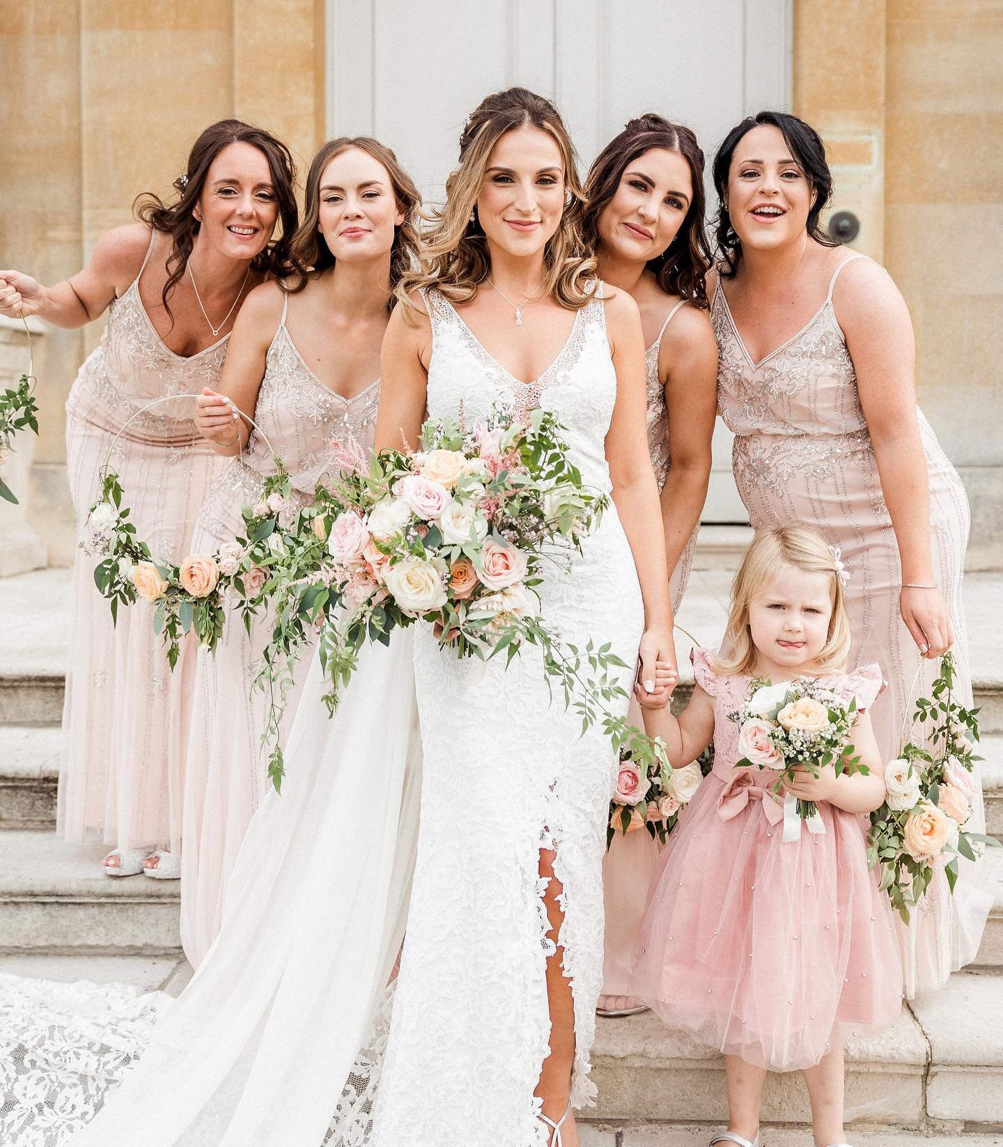 And weddings are back!!
Earlier in the month we created flowers for Holly &amp; Connor&rsquo;s micro wedding, our first wedding this year that has not been postponed!
Blush &amp; nude tones were the perfect fit including our current favourite Rose Sh