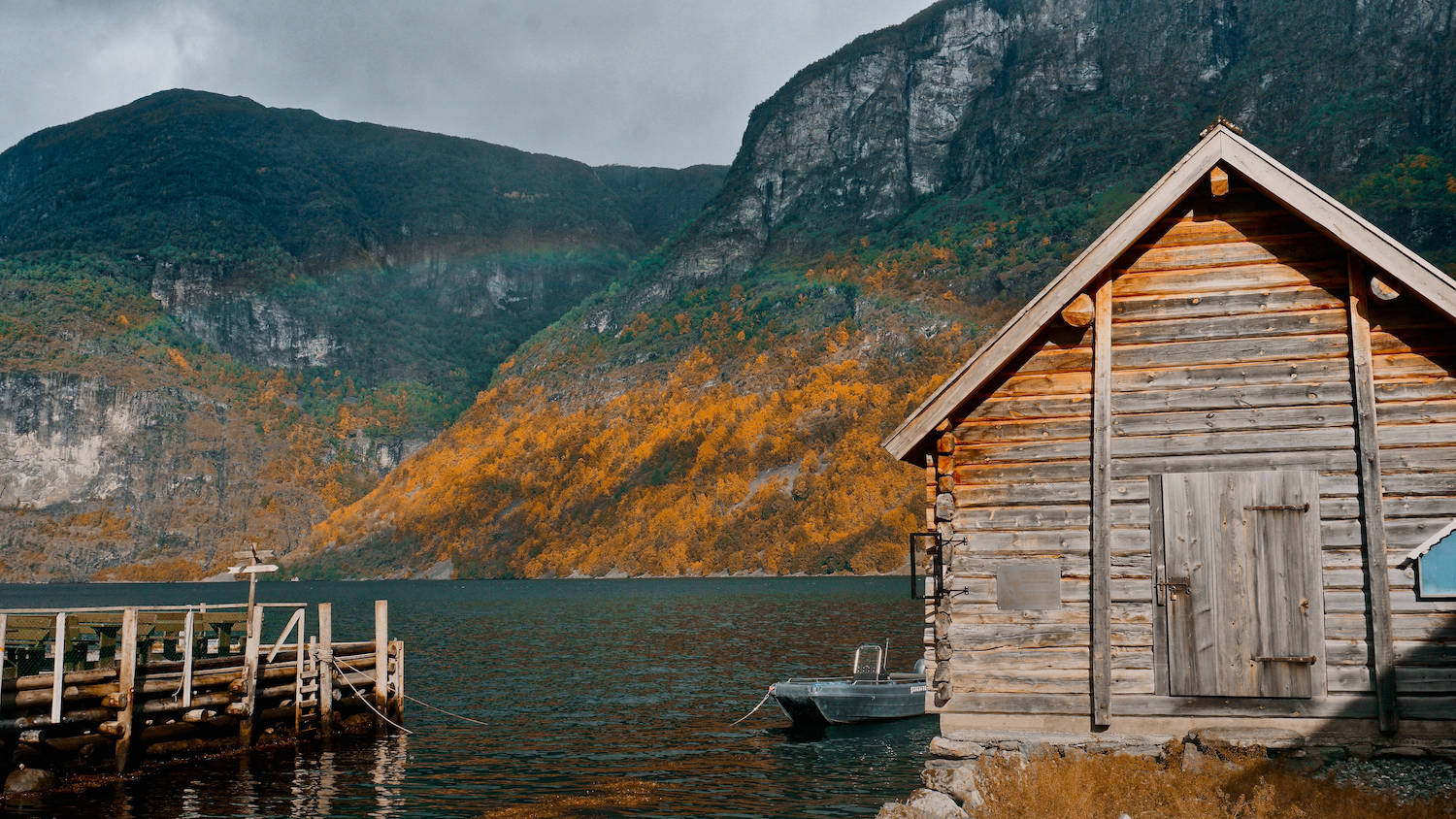 Undredal Aurland Fjord