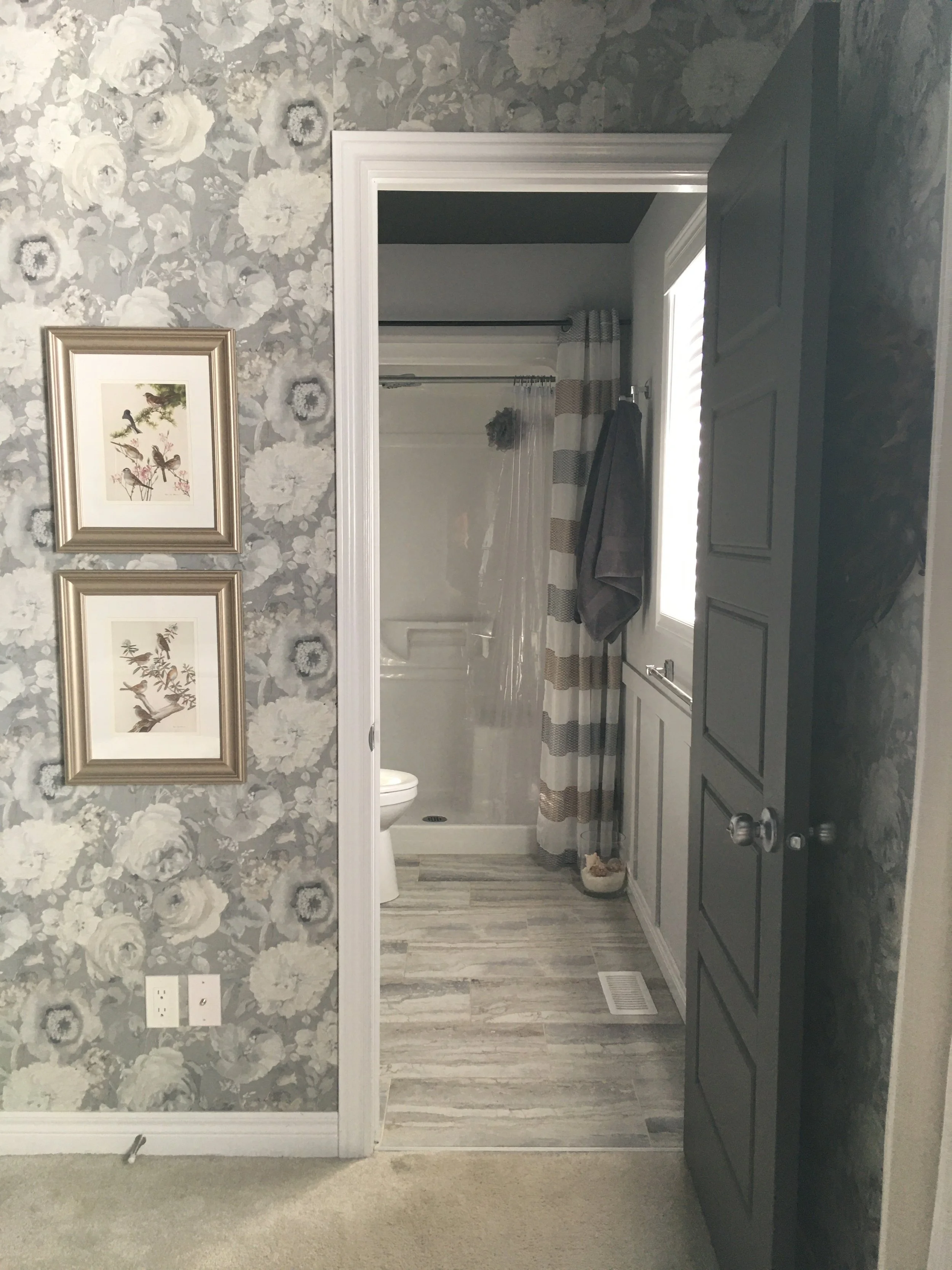 ensuite from bedroom.JPG