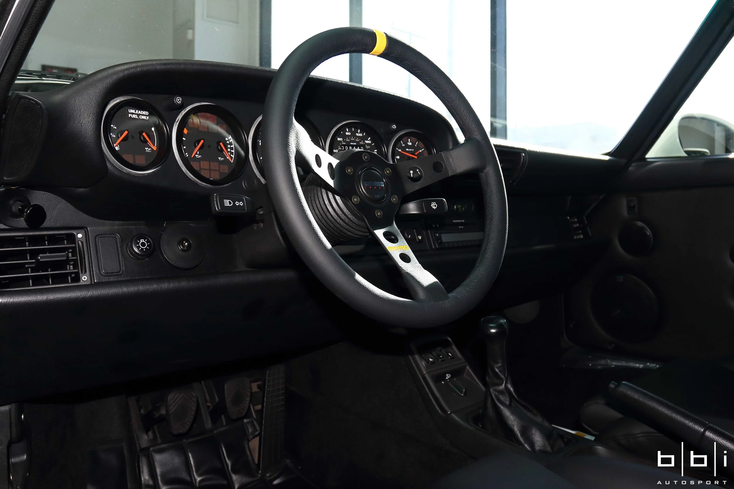 Porsche 964 Carrera Cup Usa Momo Steering Wheel Recaro Racing Seat Install i Autosport