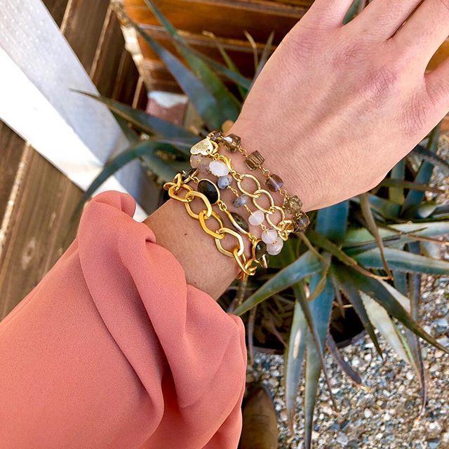 Saturday stack featuring the 𝒞𝒶𝓇𝓁𝓎 💓 Why the name? Well, duh..they&rsquo;re my absolute favorite style this season! ✨ Come shop with us today and start your very own stack! #lovesaffect #lovesaffectjewelry