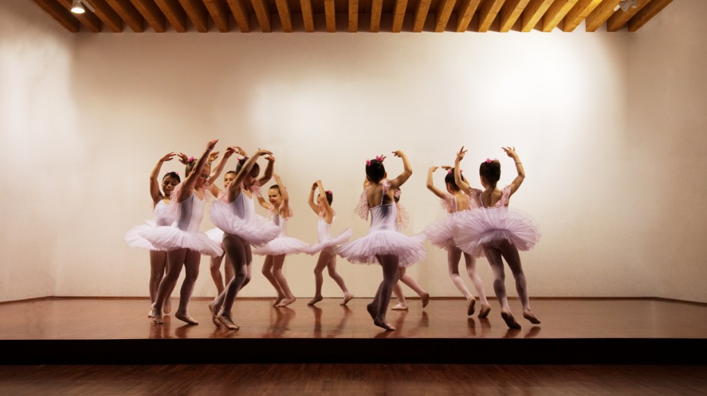 ballerinas-dancing (1).jpg