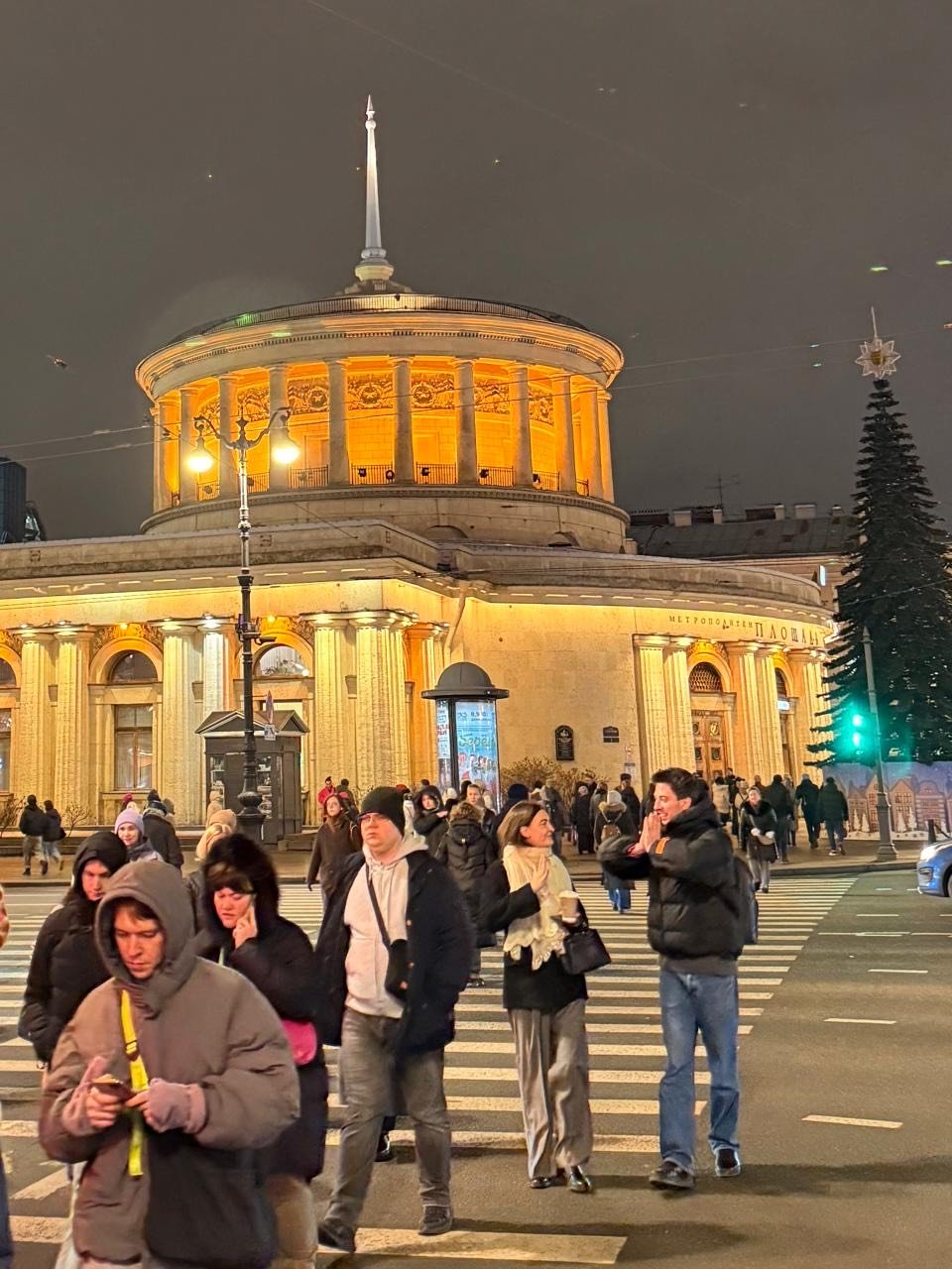 What It’s Like to Take the Saint Petersburg Metro for the First Time