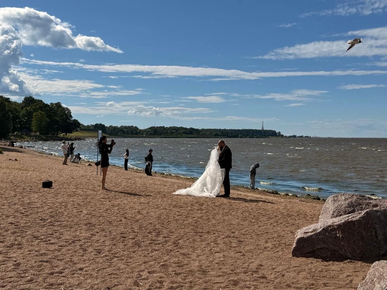 Russian Wedding Traditions: What Happens at a Traditional Russian Wedding