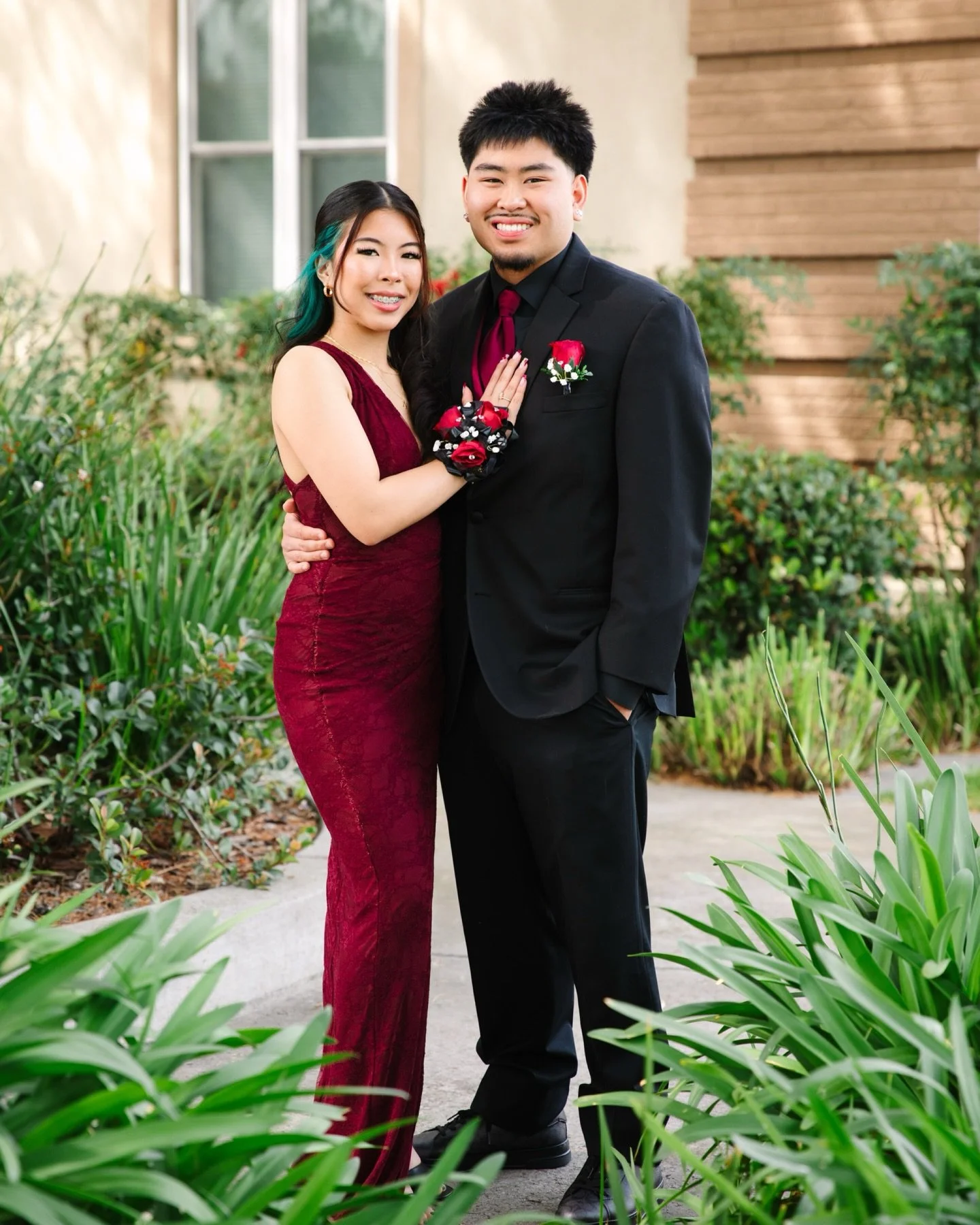 Senior Sunday, but make it 𝒫𝓇𝑜𝓂 ℰ𝒹𝒾𝓉𝒾𝑜𝓃 ✨&thinsp;
&thinsp;
I absolutely love capturing core memories like this 💕 One amazing night with countless memories 💫  Another milestone checked off the list for senior year. ✅ Next stop: Graduation!