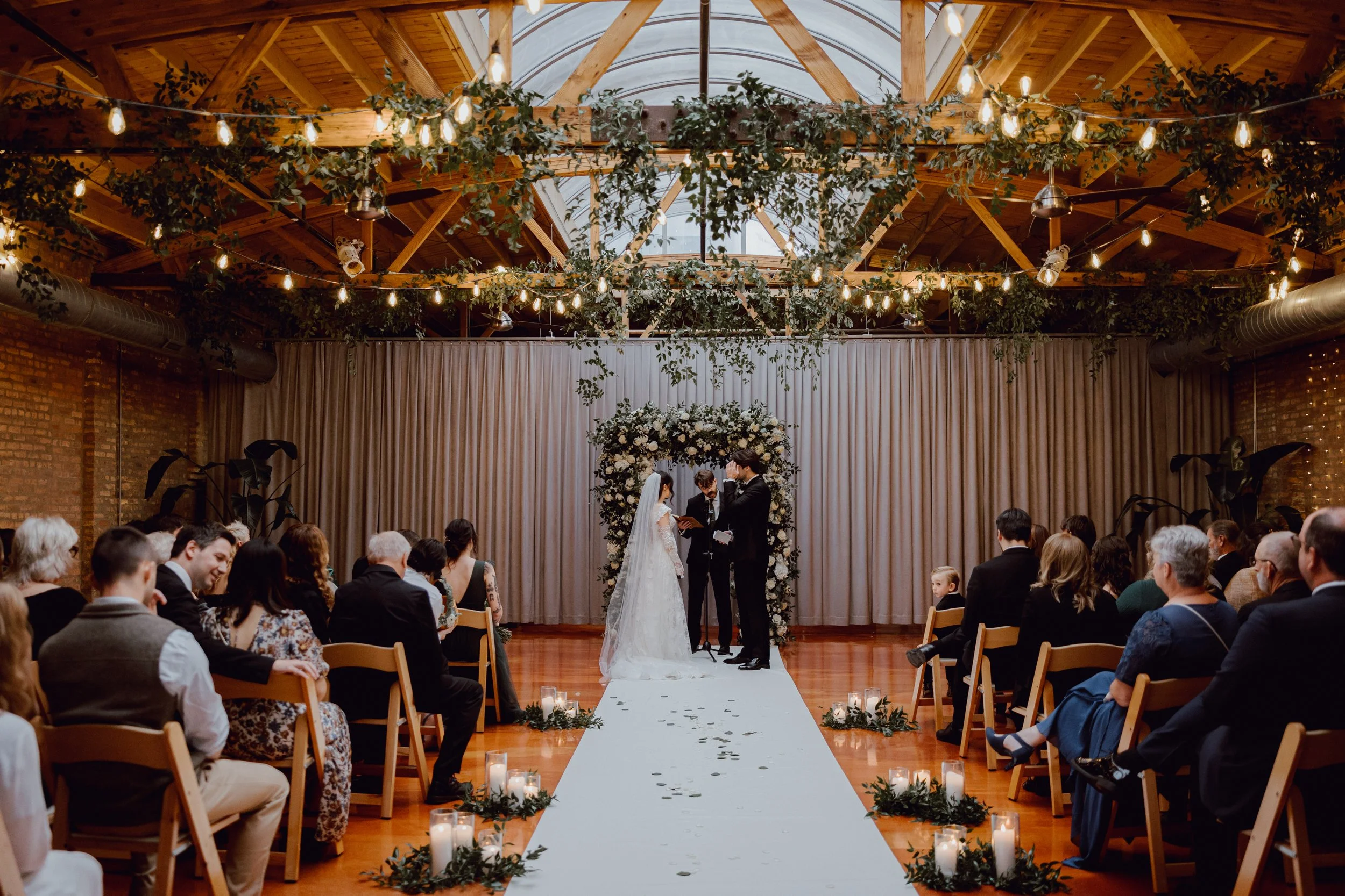 CHICAGO-WEDDING-PHOTOGRAPHY-BY-ARTISTS-AND-STORIES-BY-MEGAN-SAUL-CEREMONY (26 of 85).jpg