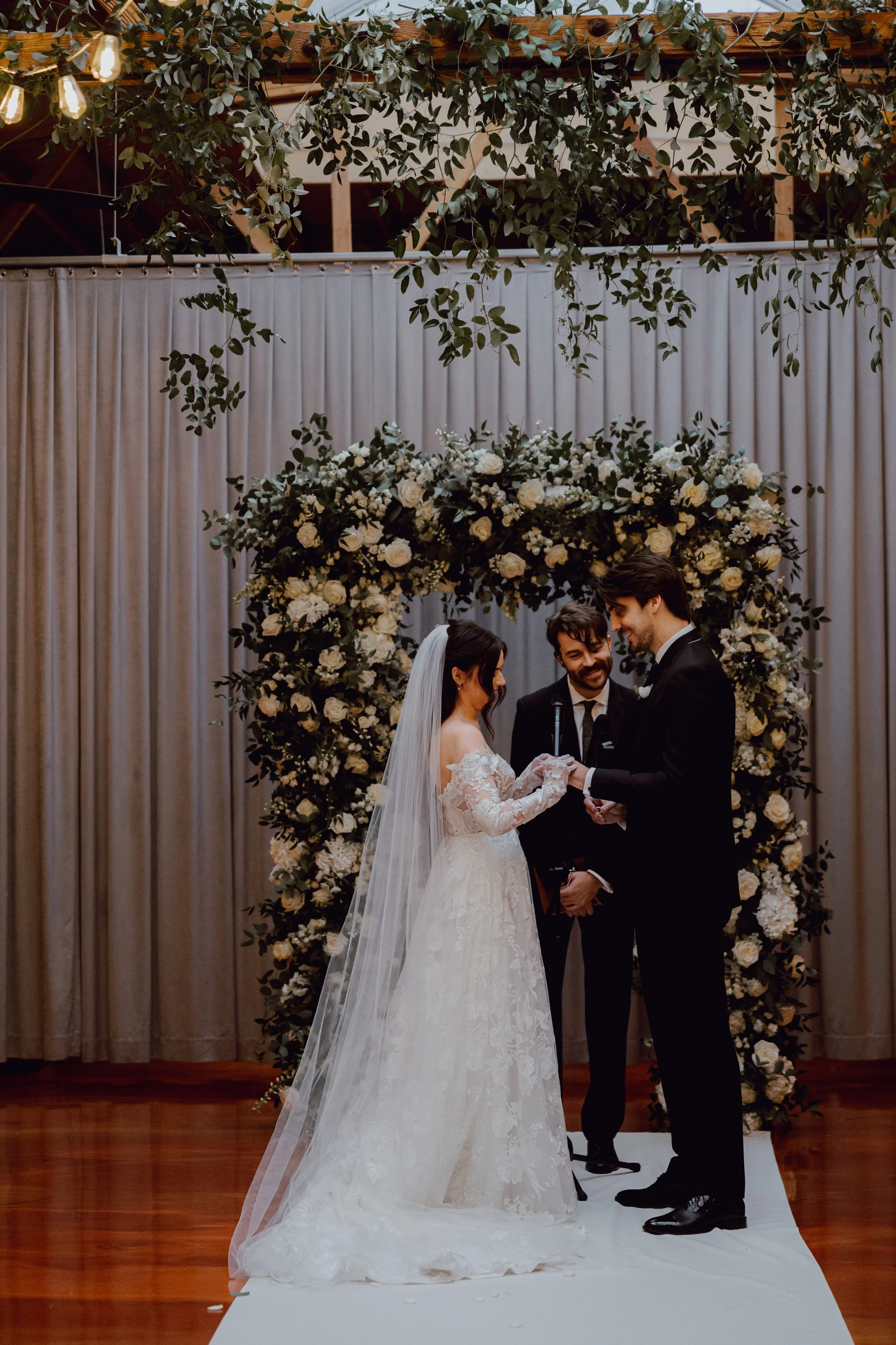 CHICAGO-WEDDING-PHOTOGRAPHY-BY-ARTISTS-AND-STORIES-BY-MEGAN-SAUL-CEREMONY (67 of 85).jpg