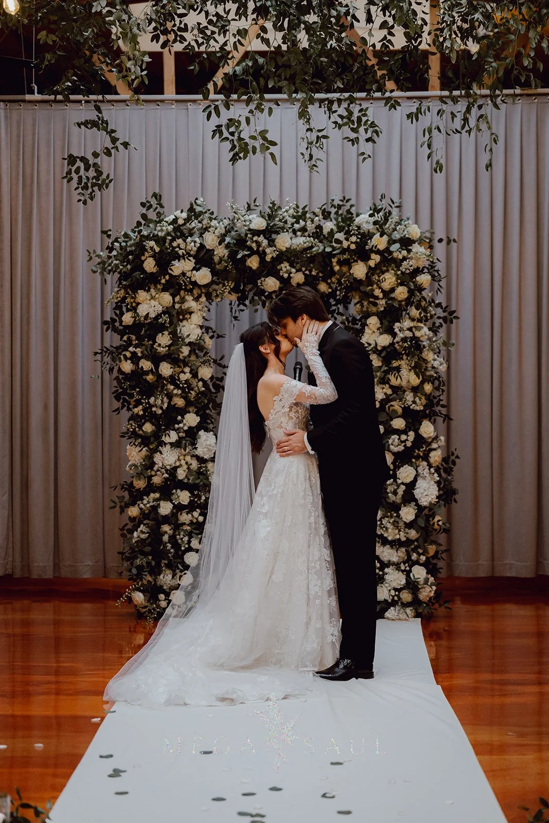 CHICAGO-WEDDING-PHOTOGRAPHY-BY-ARTISTS-AND-STORIES-BY-MEGAN-SAUL-CEREMONY (77 of 85)_websize.jpg