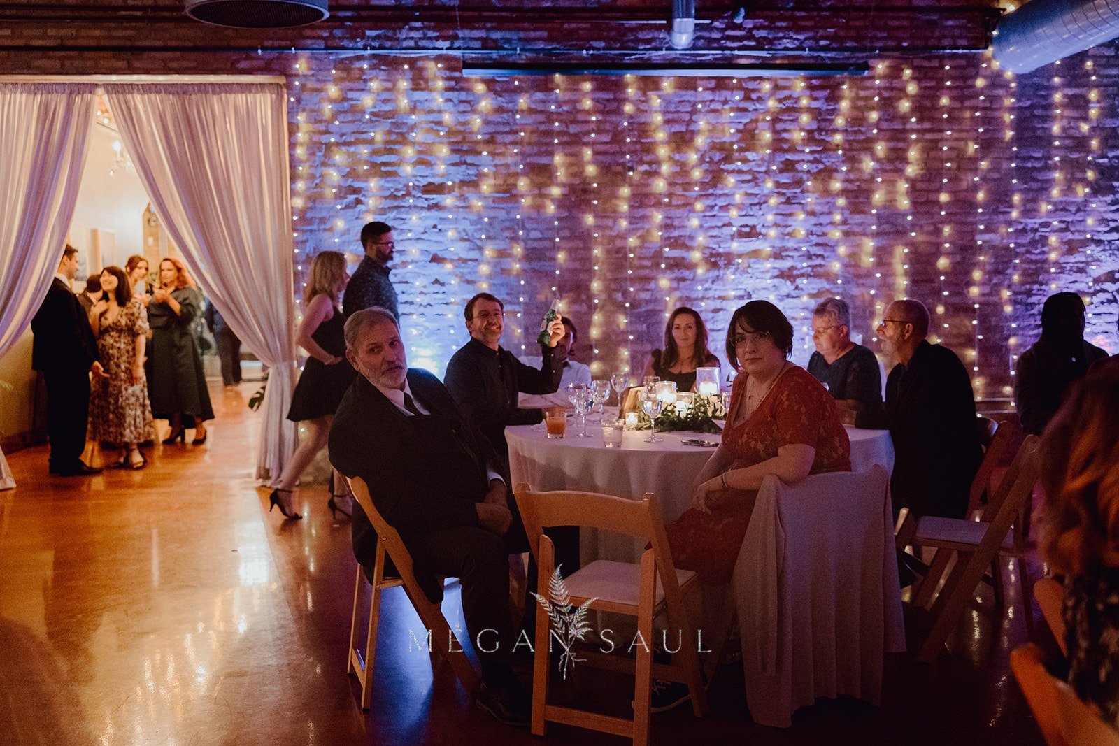CHICAGO-WEDDING-PHOTOGRAPHY-BY-ARTISTS-AND-STORIES-BY-MEGAN-SAUL-RECEPTION (199 of 211)_websize.jpg