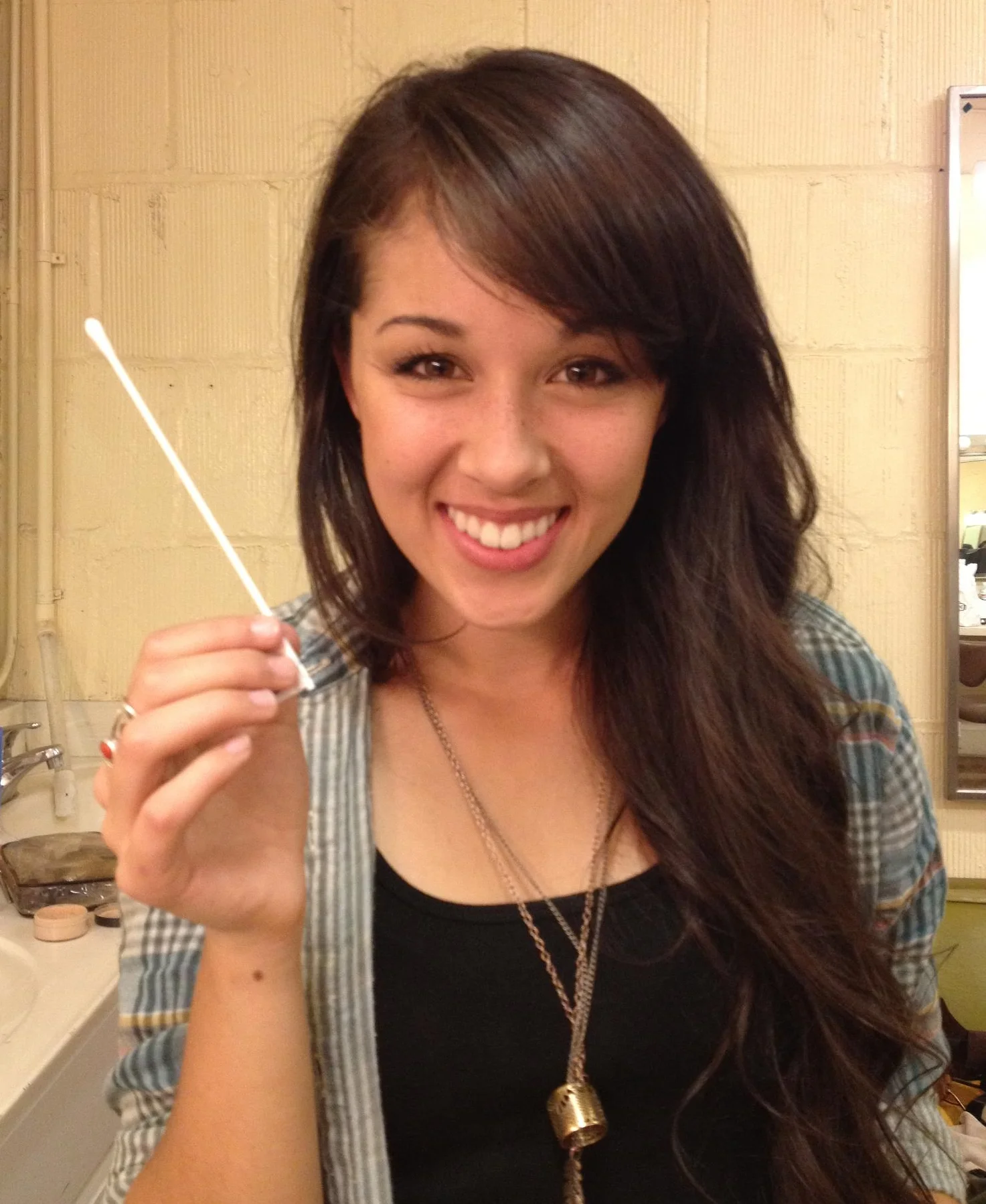 Singer Kina Grannis registering with Mixed Marrow (photo courtesy of Athena Asklipiadis)