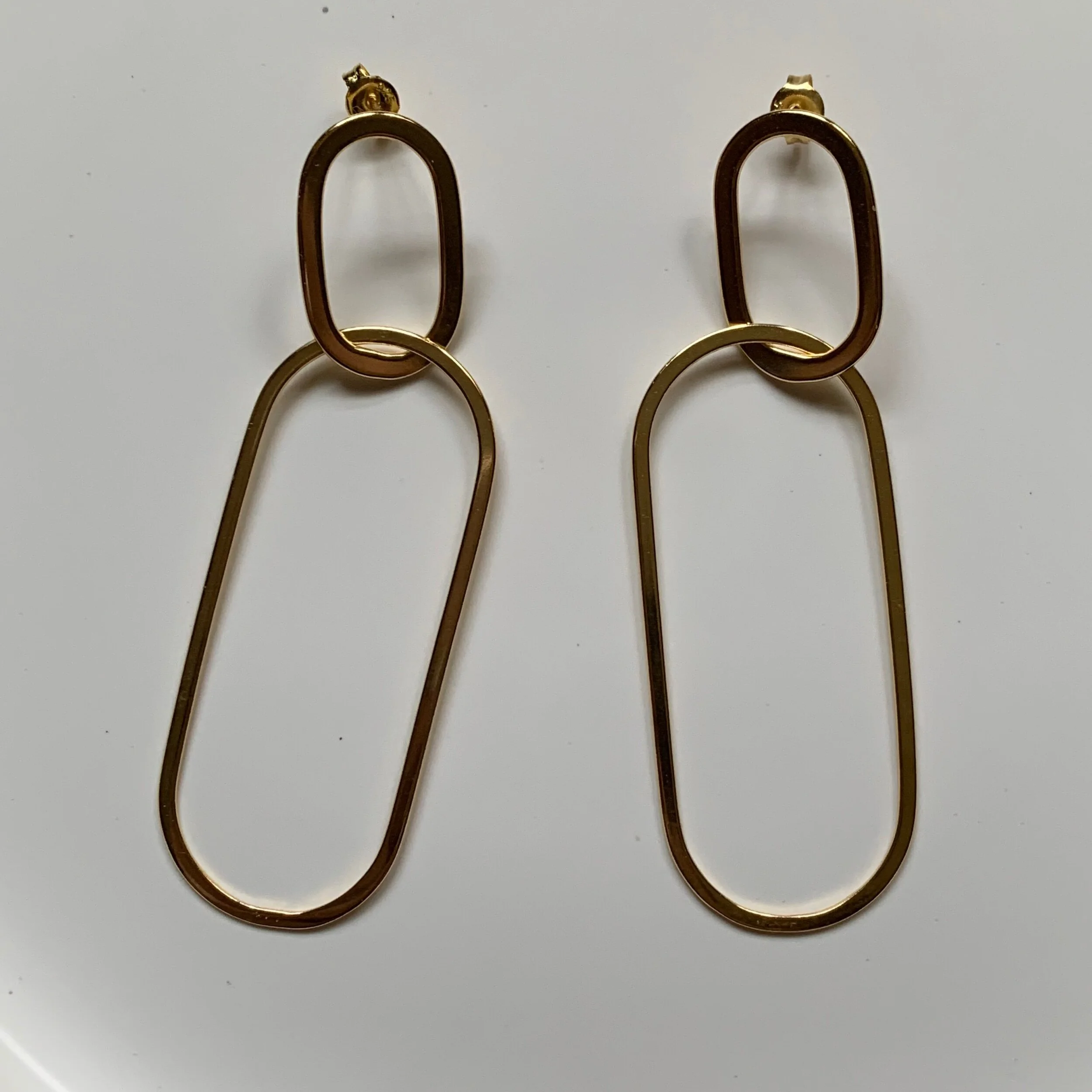 EF31357D-5BFD-417B-BDCB-1BCDC54E45CC