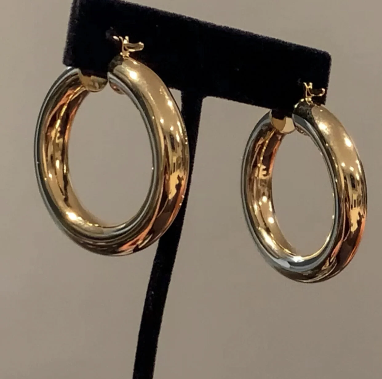 4E24F3E5-A7F5-4E8D-AE2C-32350368CB23