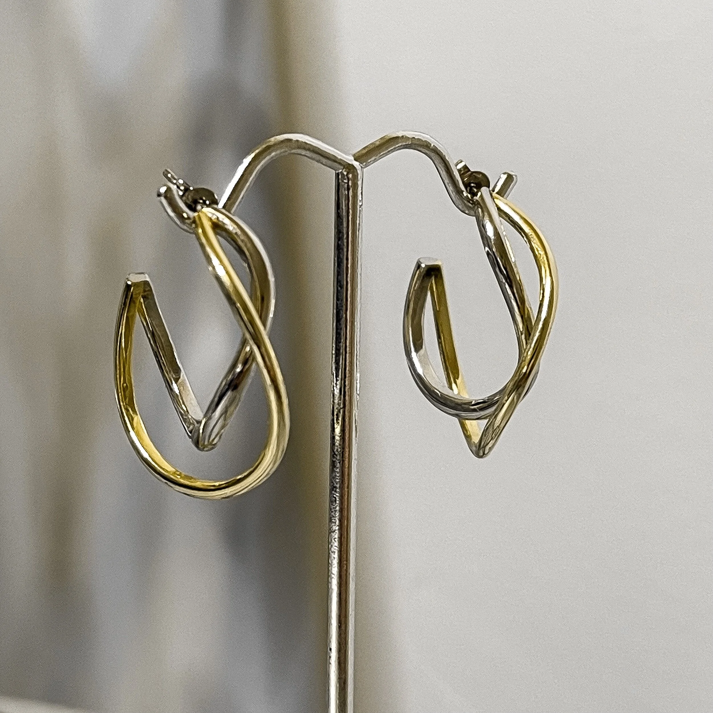 AD8814E0-5AD8-4DA8-866C-6AC9247C902C