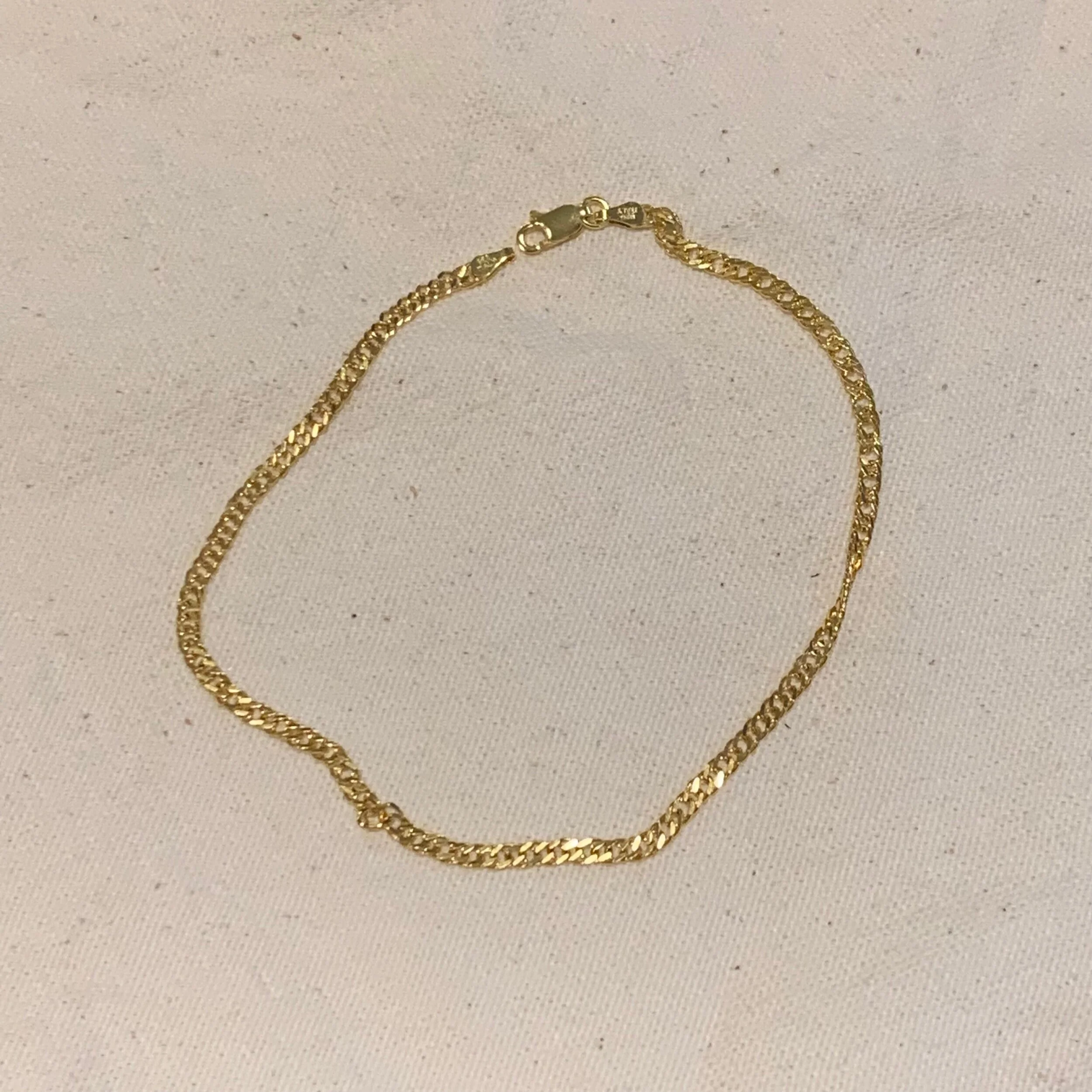 D62D58DB-1150-4B08-B7D4-BC468D0DEA94