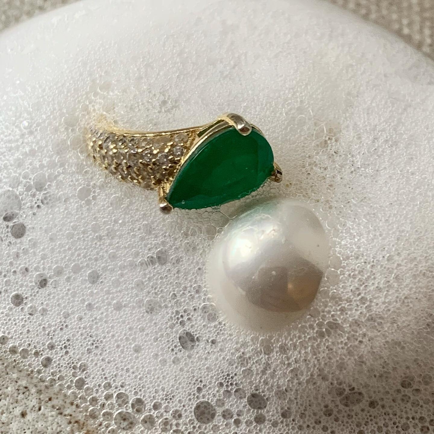 Gemstone Safe! Look at these two precious gems enjoying their spa day!🧴☁️✨ #jewelrycleaner ##gentlefoamingjewelrywash #jewelryfoamparty