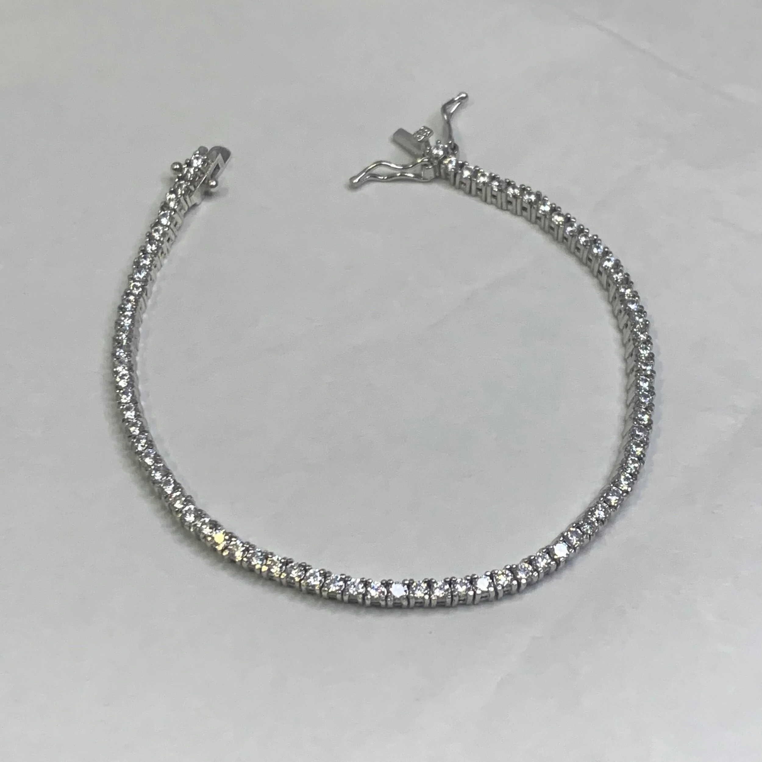 E1C7EFC4-6A00-40E6-8ECC-31323F442580