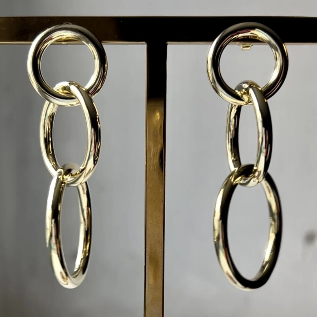 019F23A6-182A-4E5E-A753-ECB8F3489A62