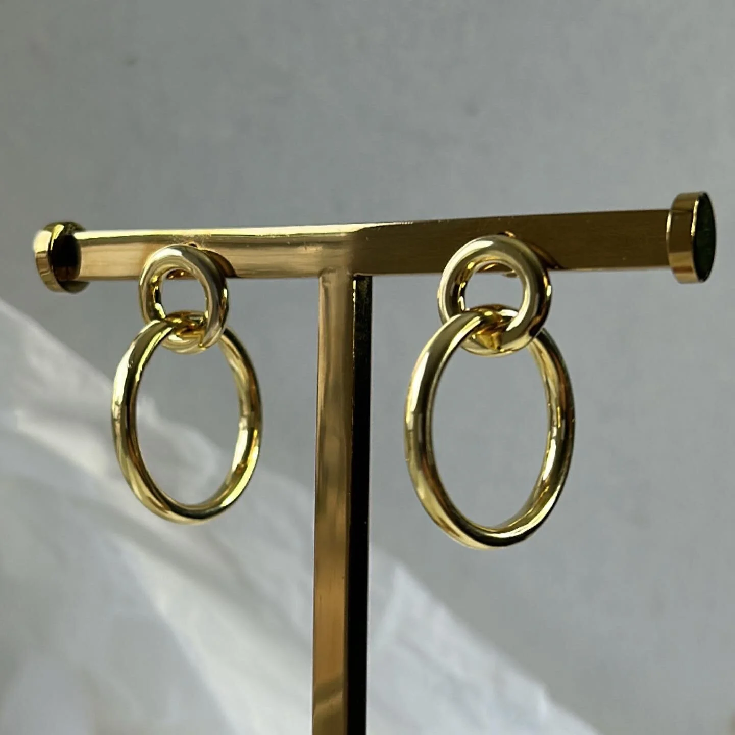 D259865C-3FBC-4B96-9FF5-65D86BADABEB