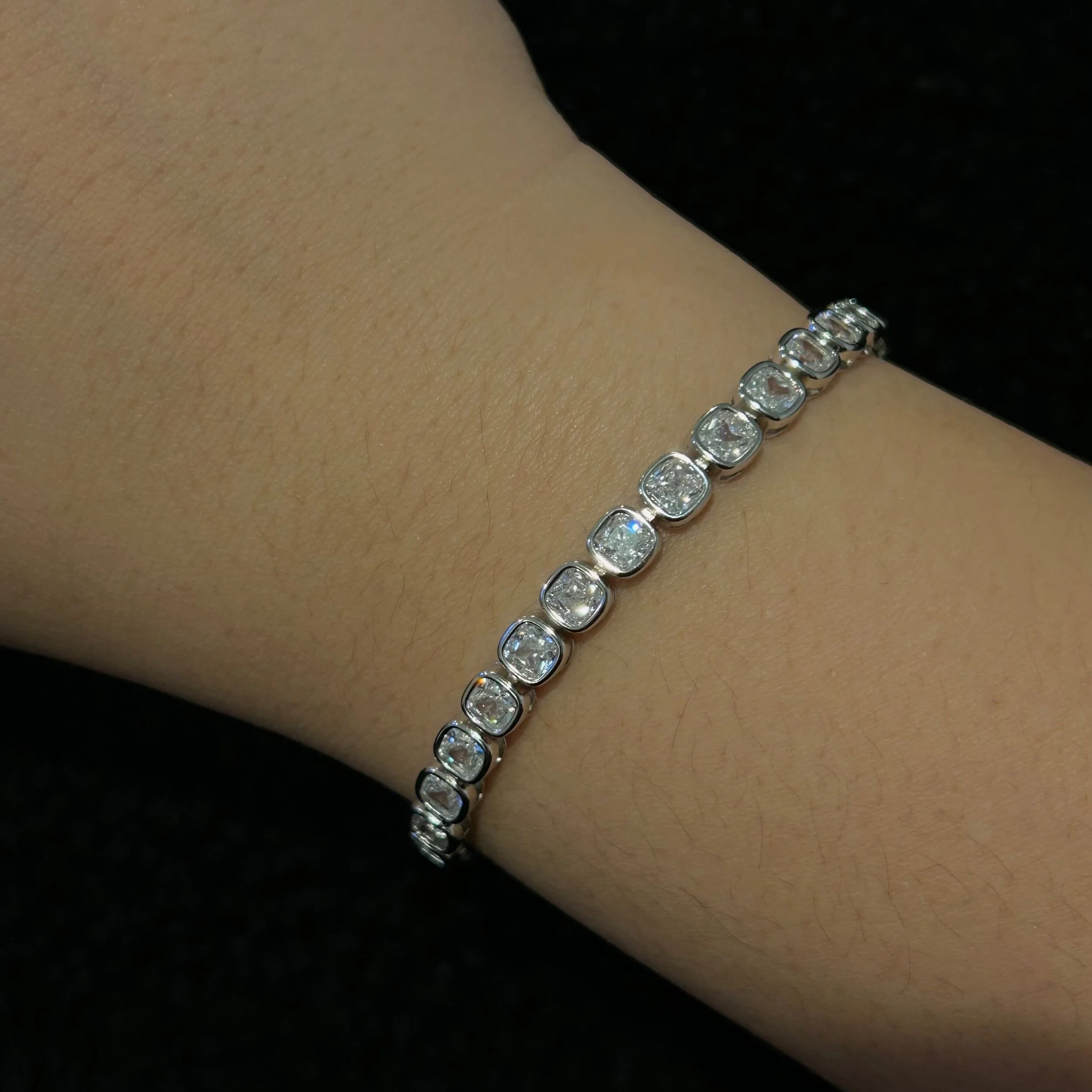 8830D906-384C-4D5F-8103-A0621203D555