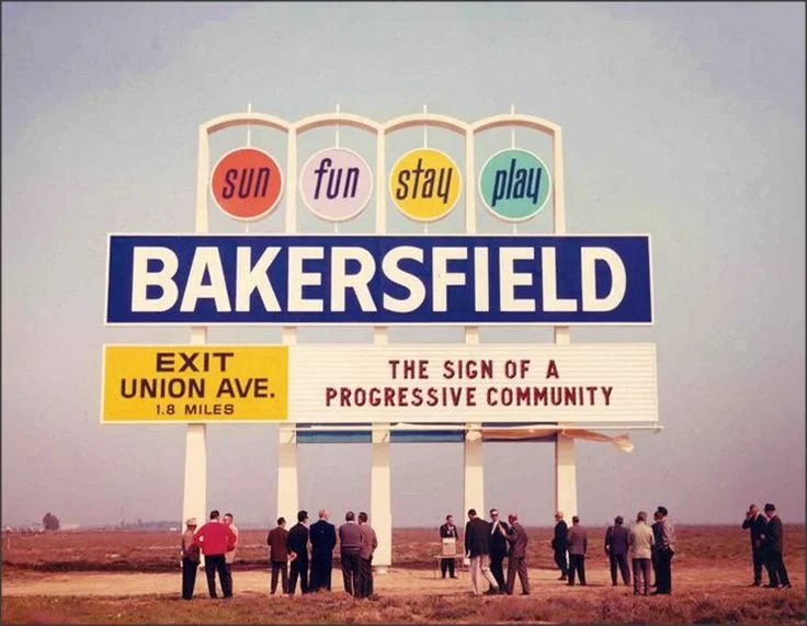 e375d7b8f80c4a4f5e554ce852450b17--bakersfield-california-vintage-signs.jpg