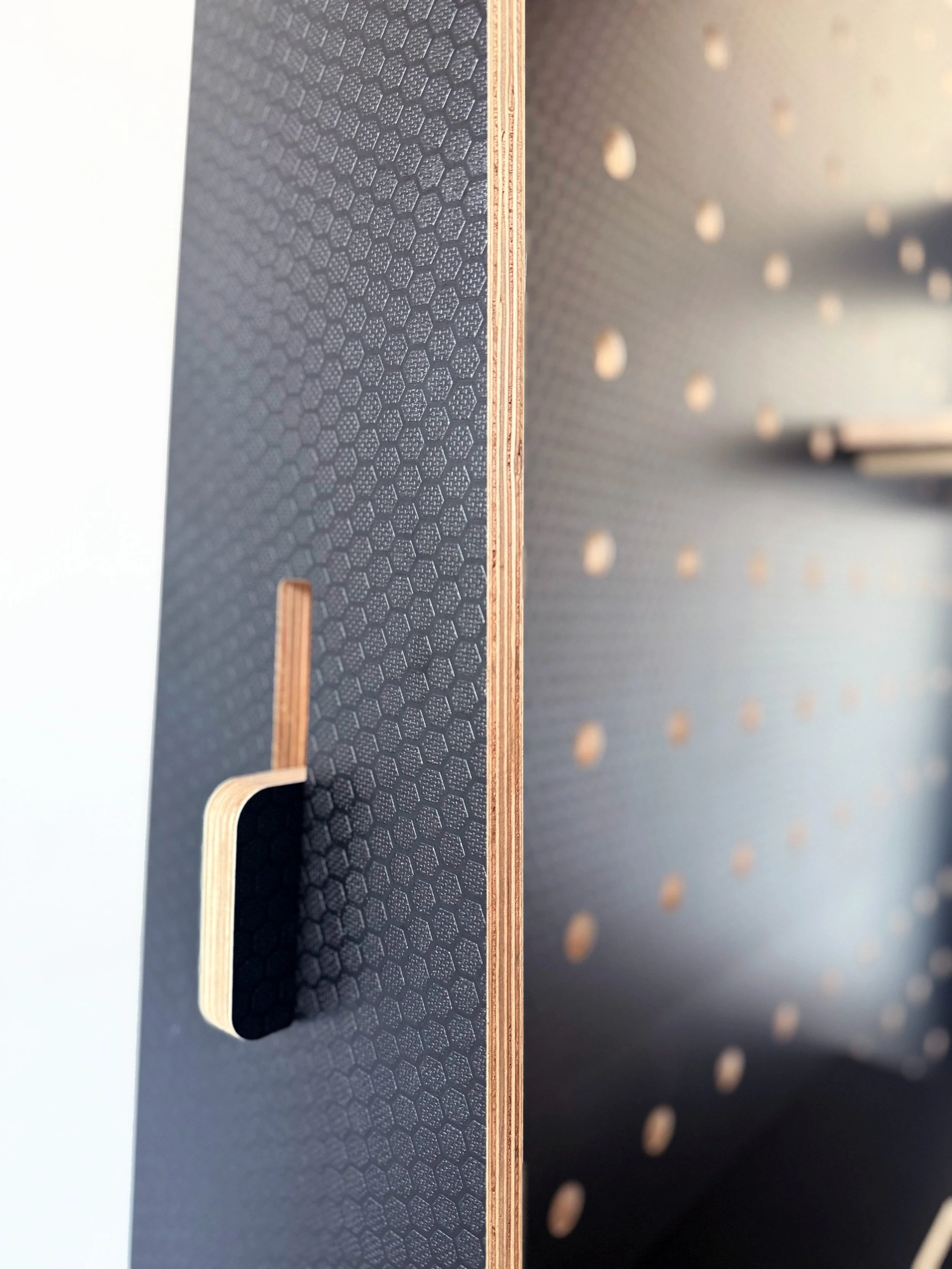 hexa-ply-pegboard-texture-detail
