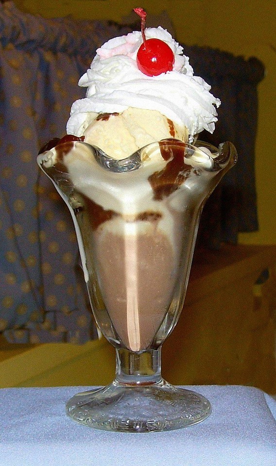 Sundae2.jpg