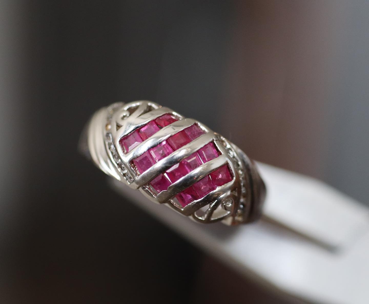 Make your special occasion fabulous with a true Ceylon gem studded, handmade ring 💍