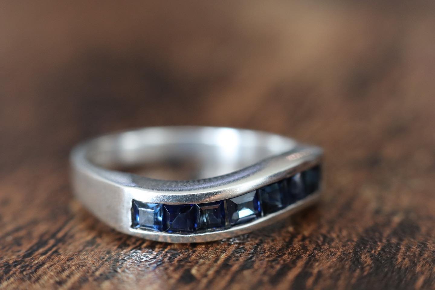 There&rsquo;s nothing like #ceylon blue 💙

#lankansapphires #handmade